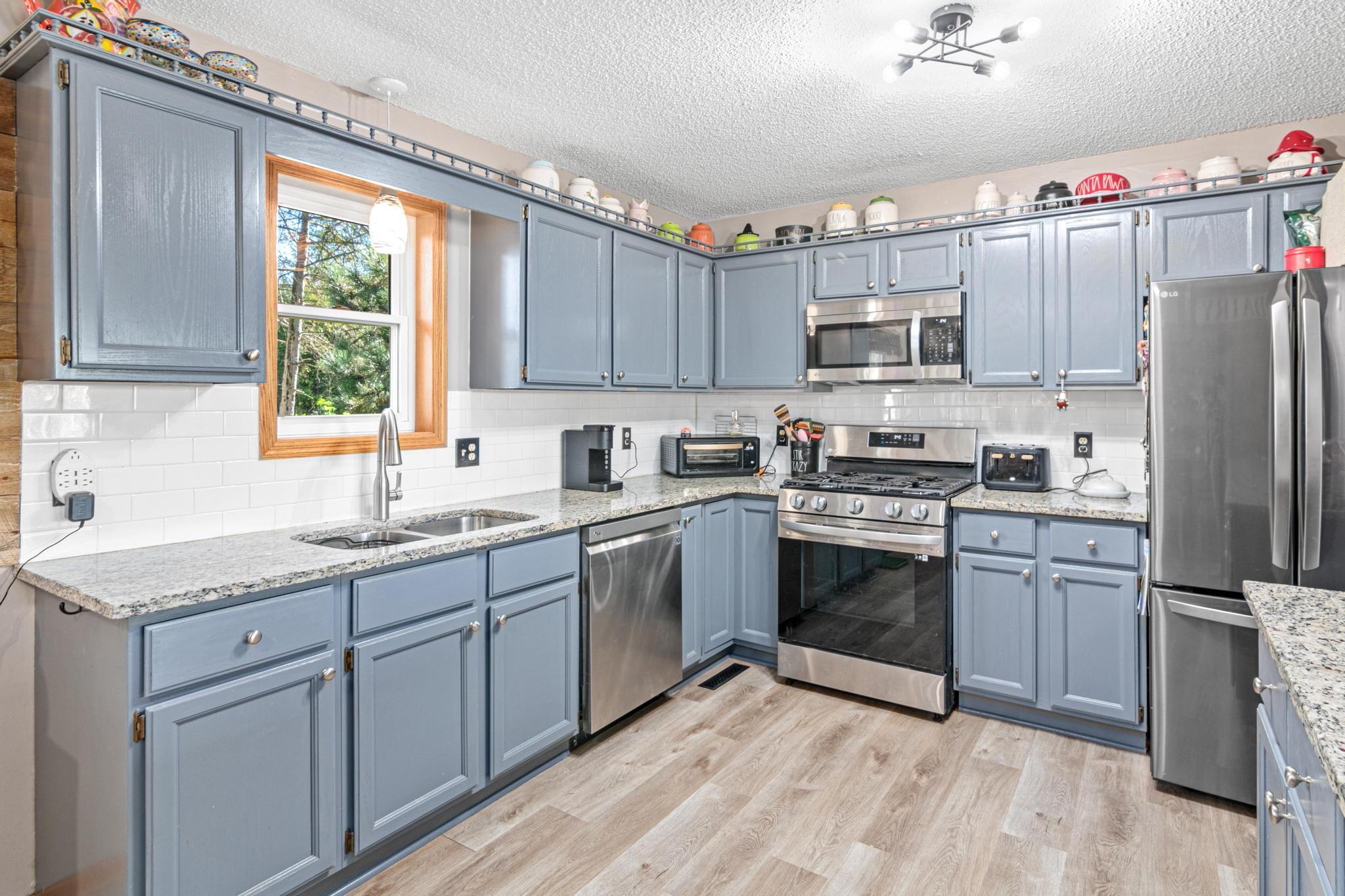 2325 317th Avenue NE