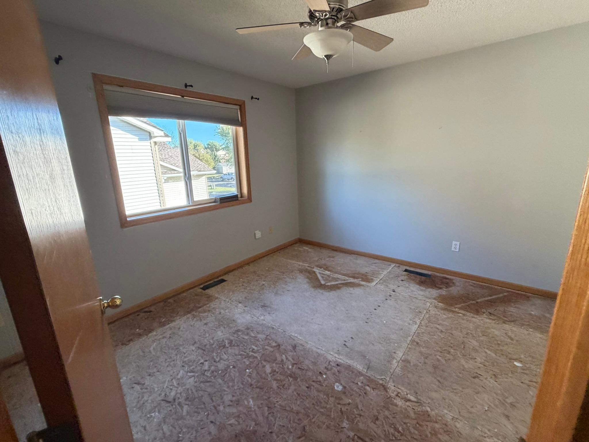 18610 Queen Street NW