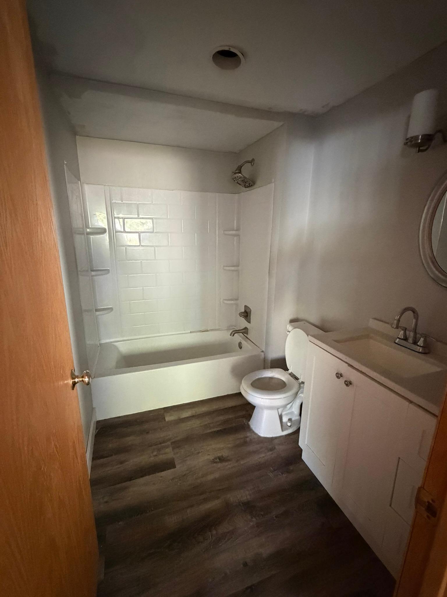 18610 Queen Street NW