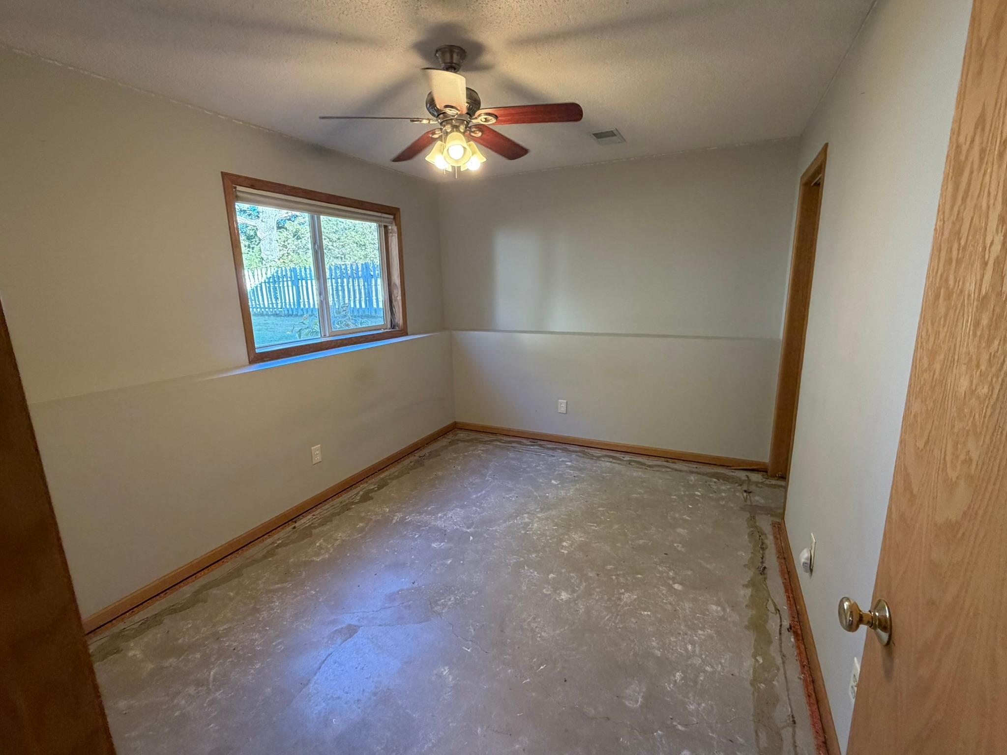 18610 Queen Street NW