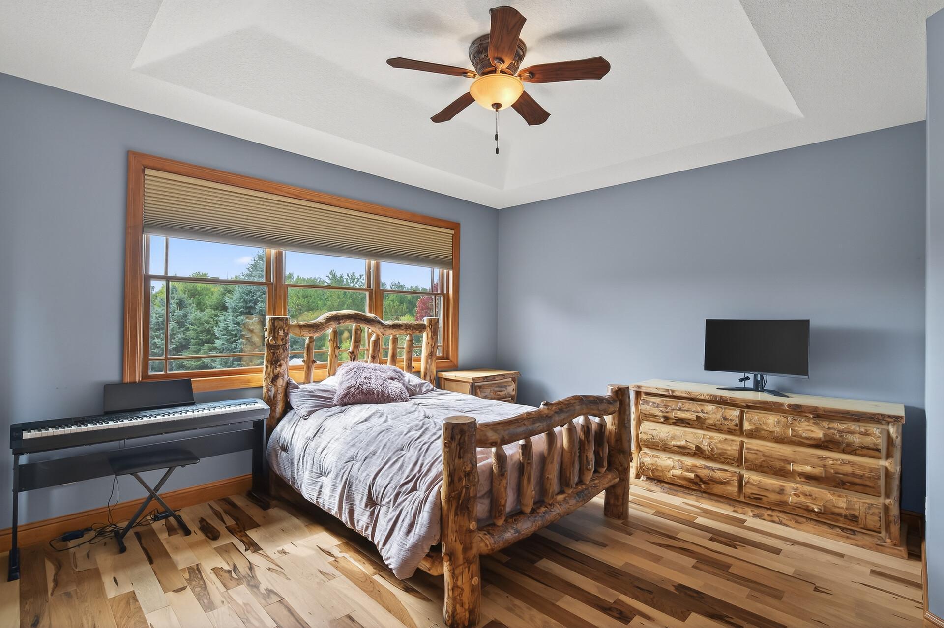 1475 162nd Avenue NW