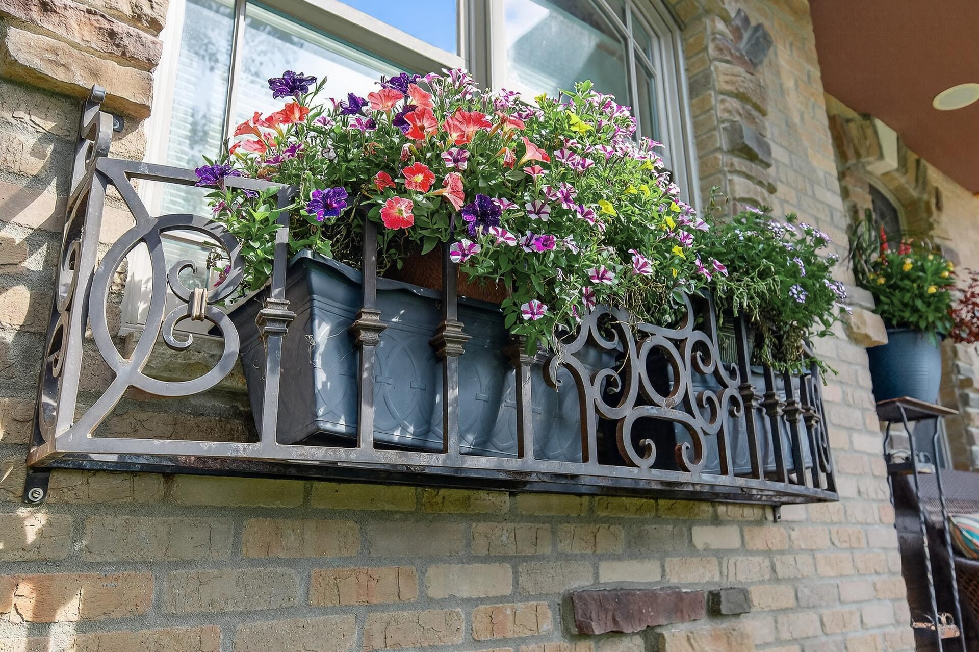 1475 162nd Avenue NW