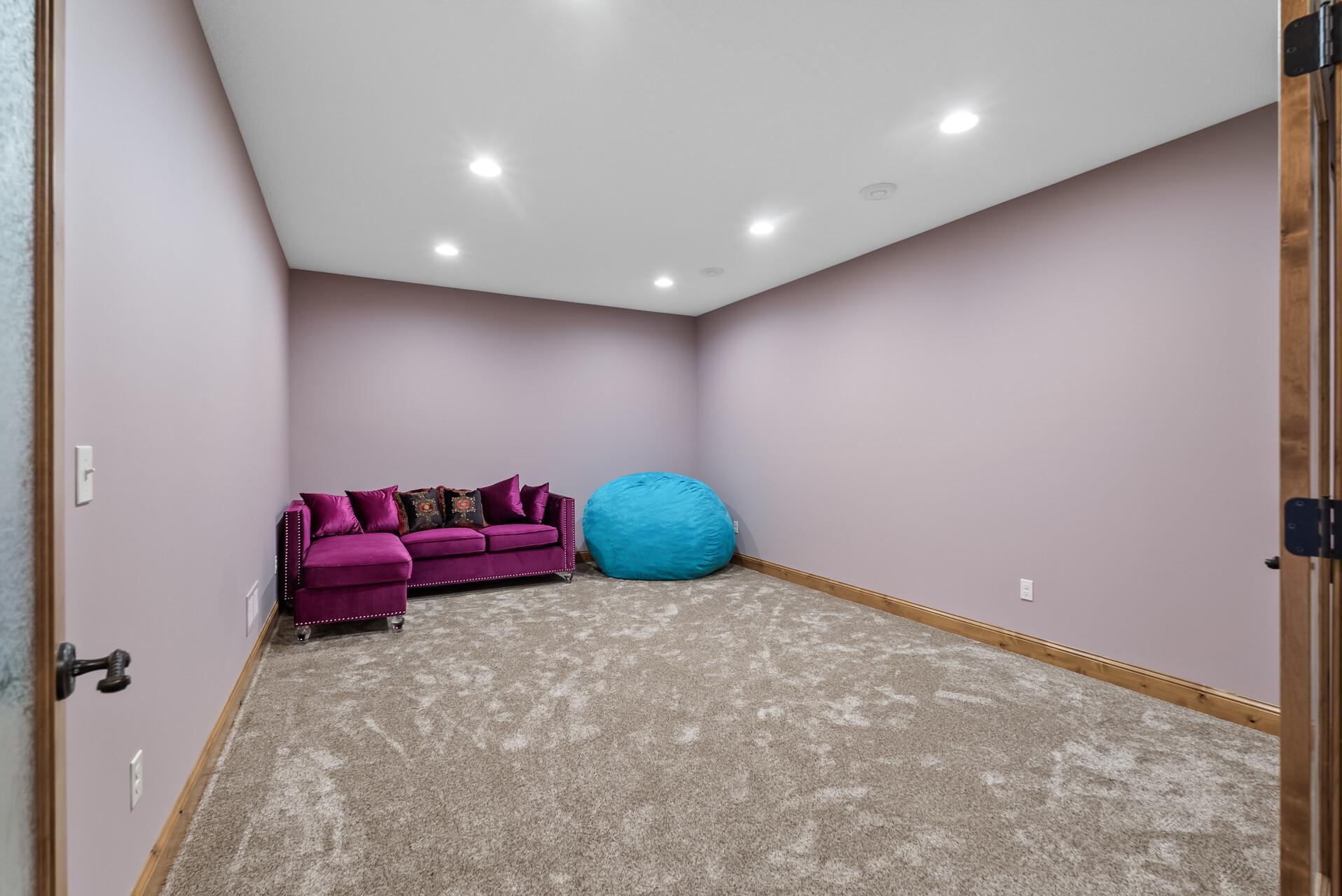 1475 162nd Avenue NW