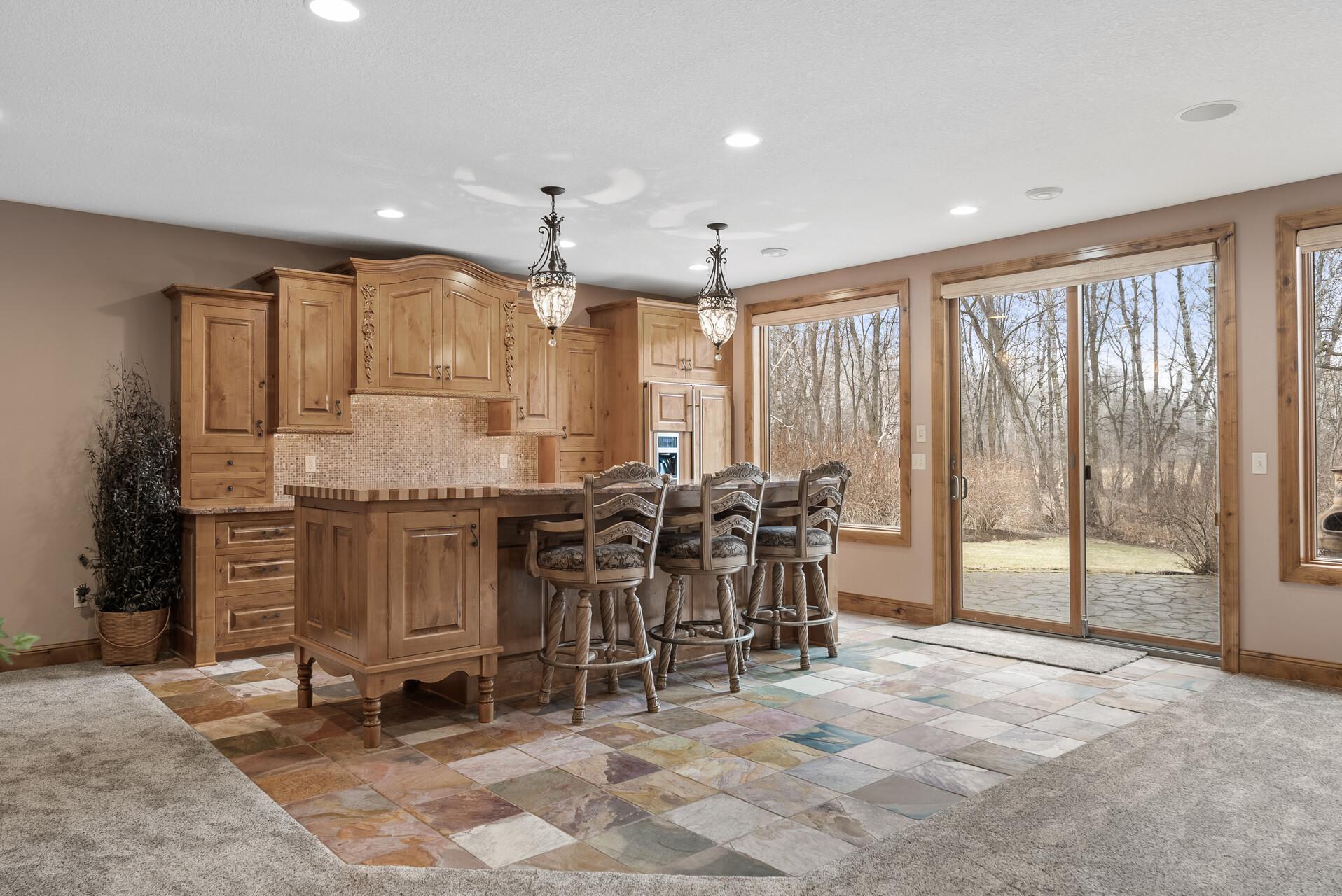 1475 162nd Avenue NW