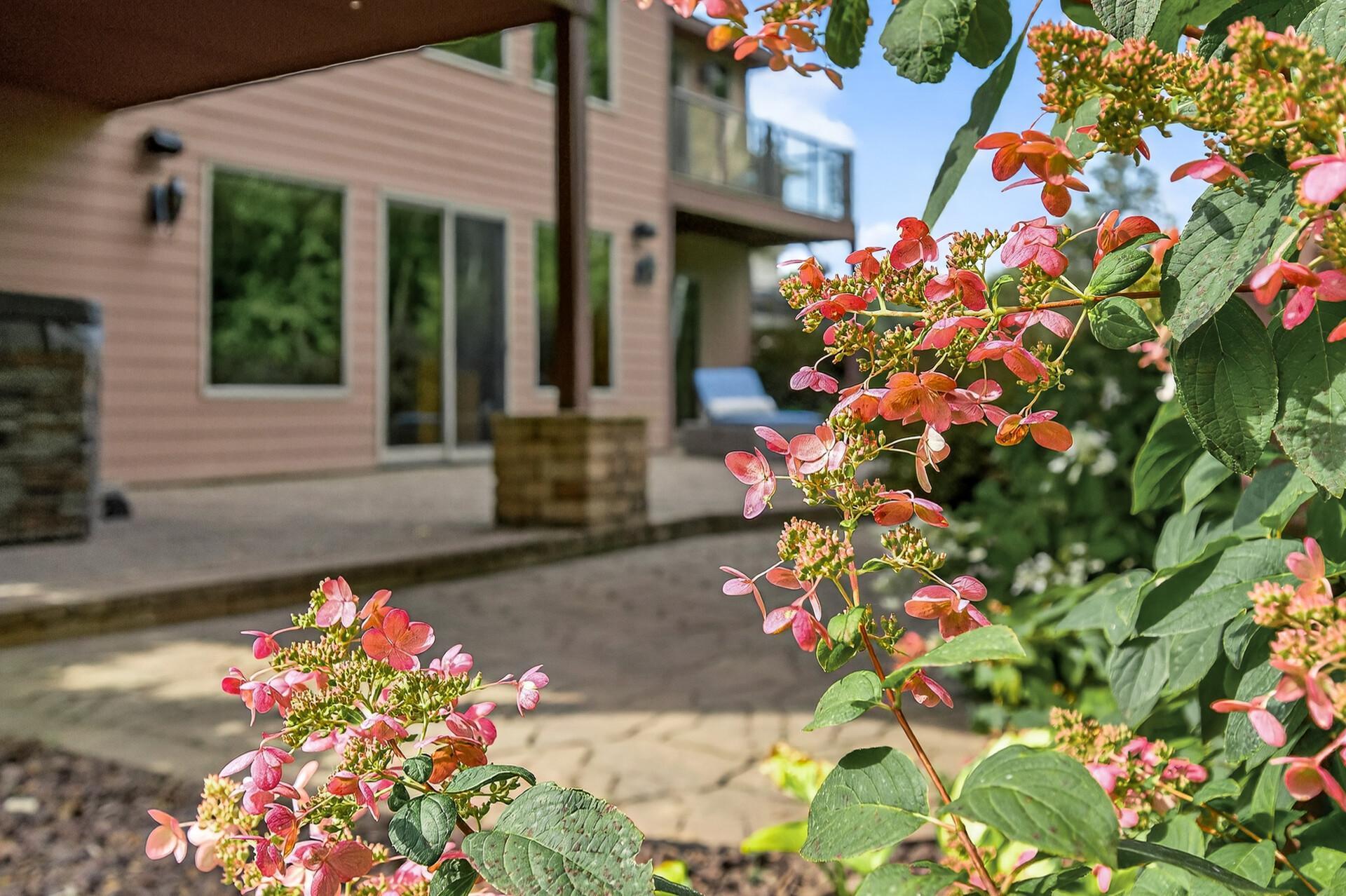 1475 162nd Avenue NW