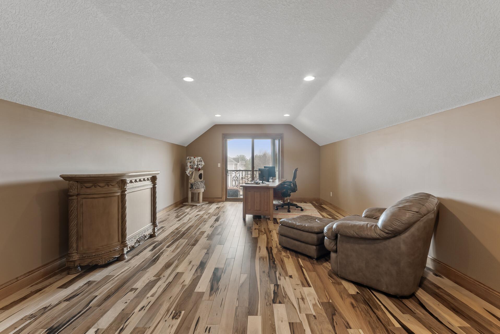 1475 162nd Avenue NW