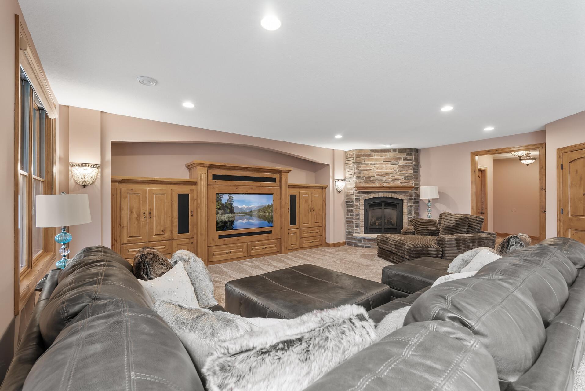 1475 162nd Avenue NW