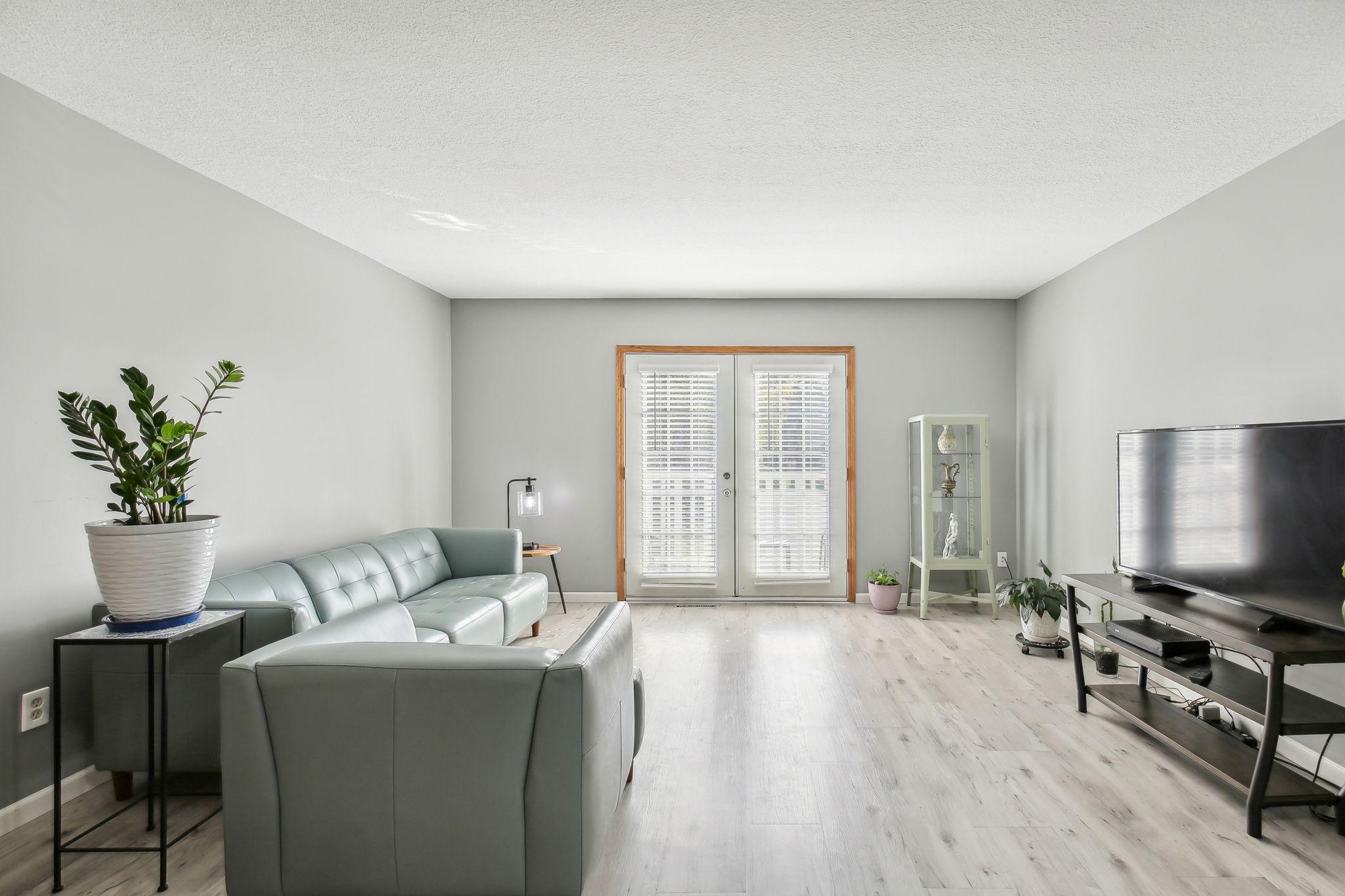 1860 Mcmenemy Street Unit: E