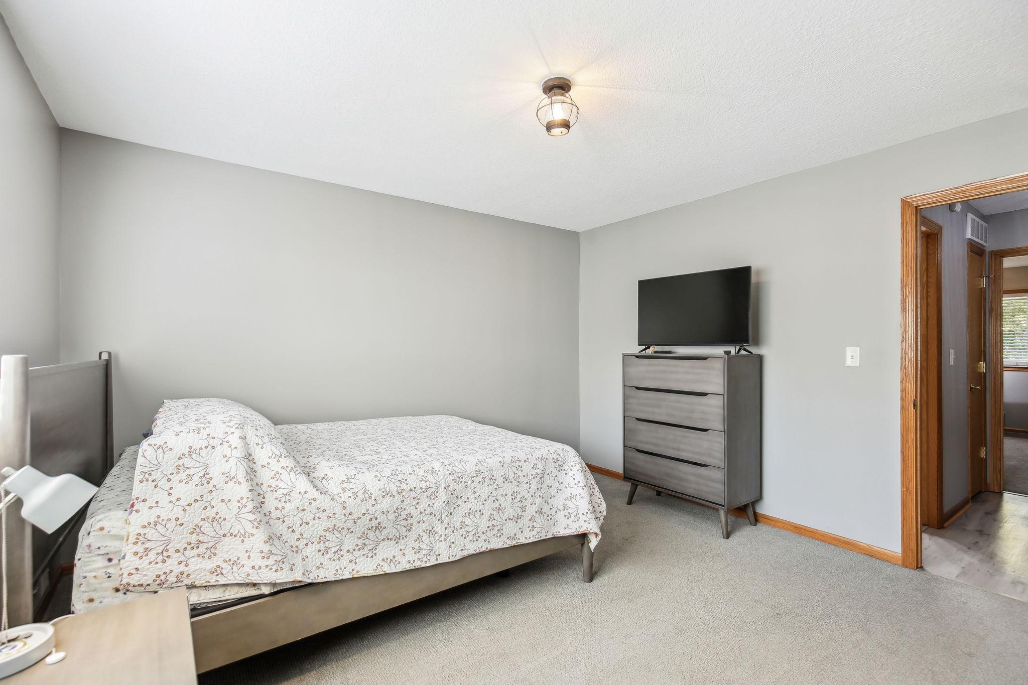 1860 Mcmenemy Street Unit: E