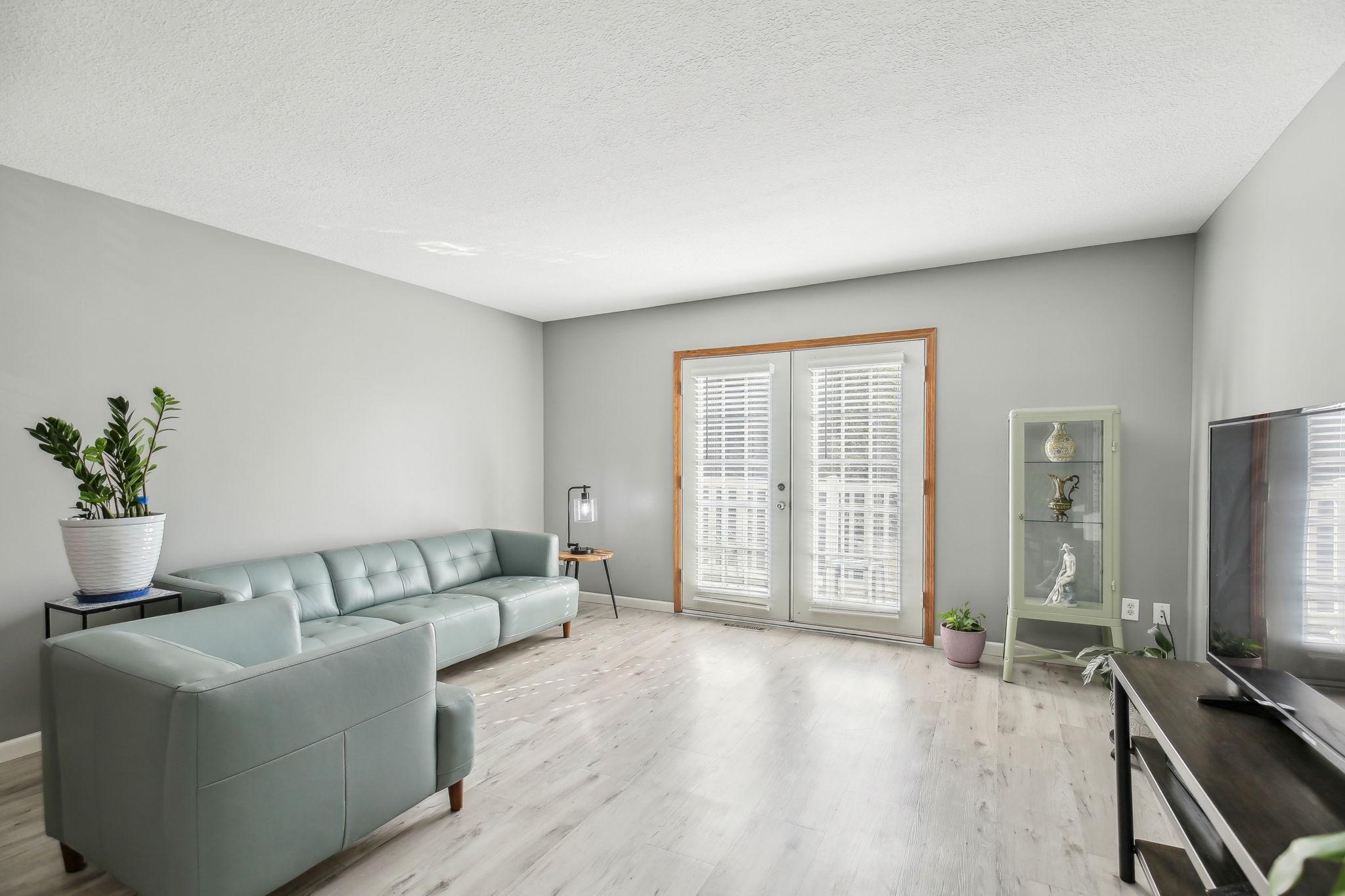 1860 Mcmenemy Street Unit: E