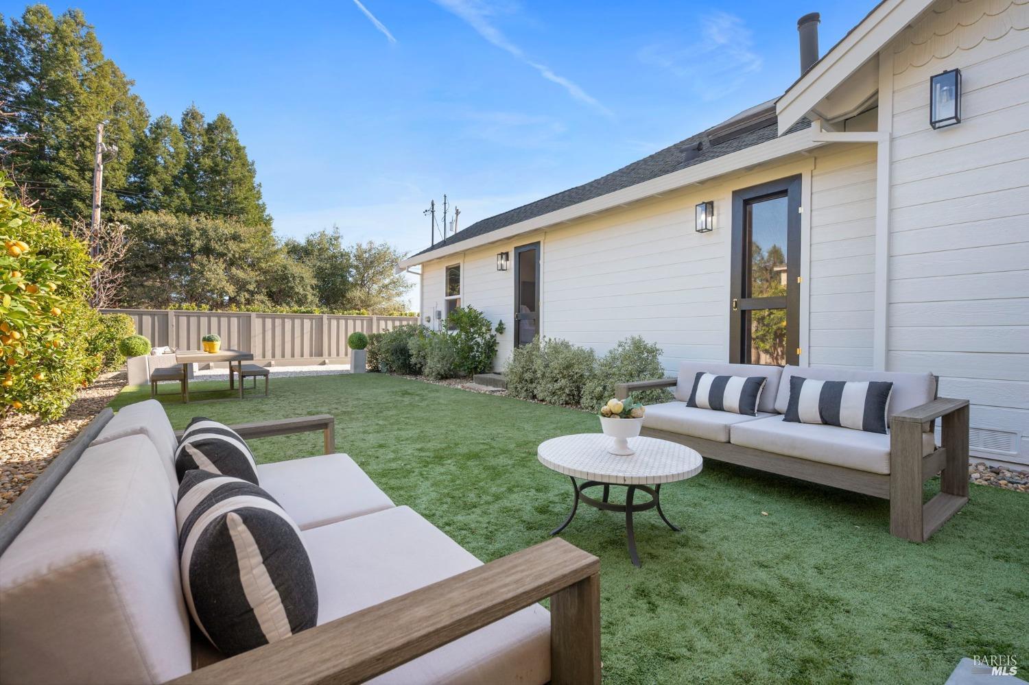 1316 Sulphur Springs Avenue, St. Helena