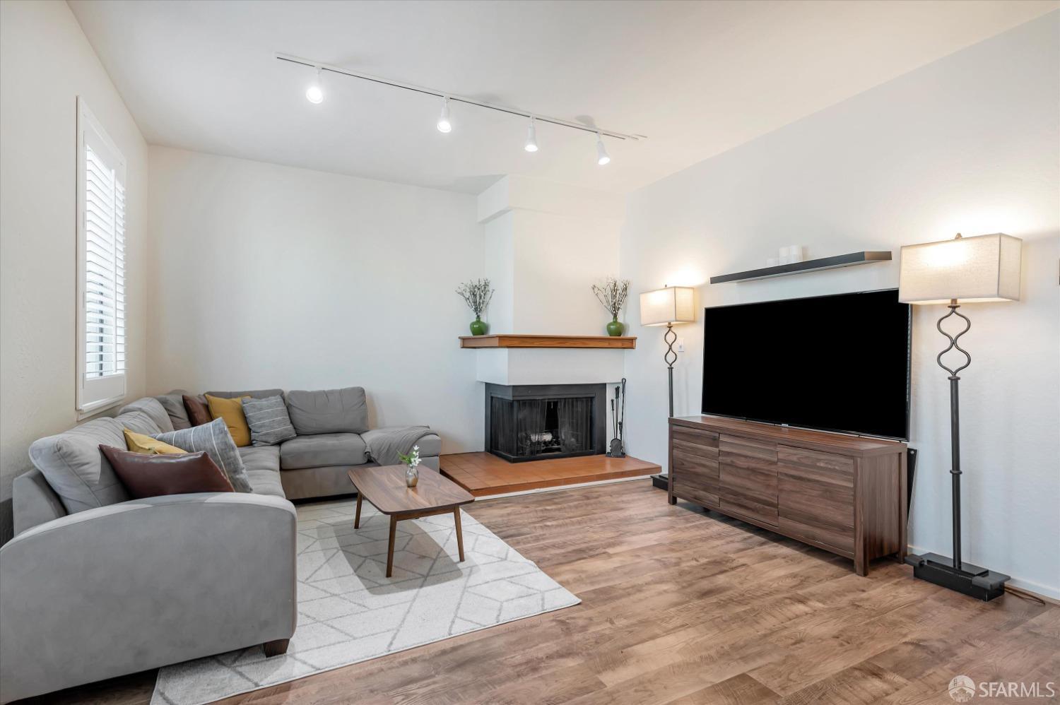 4575 Cabrillo Street # 202