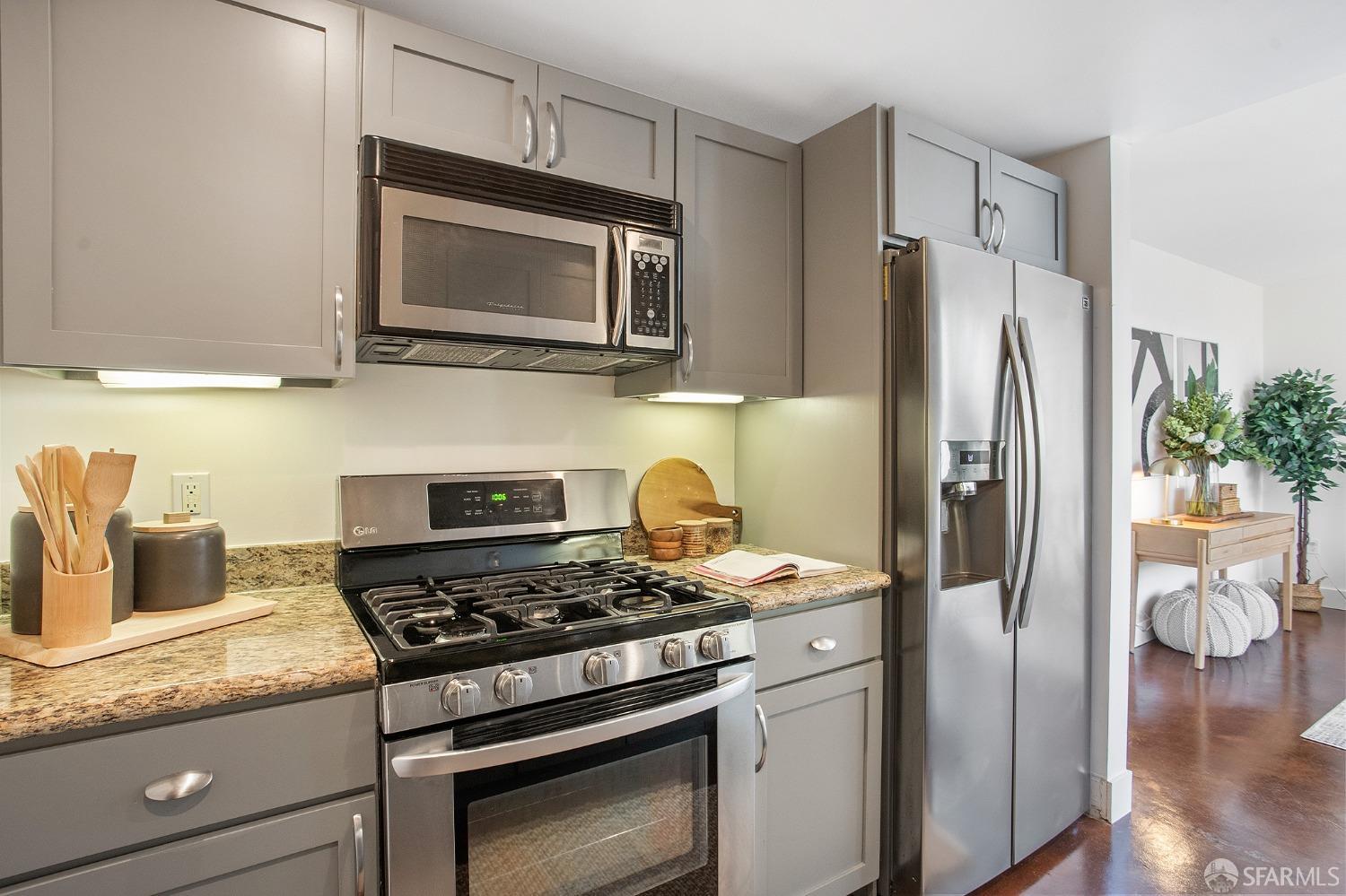 363 Valencia Street # 7