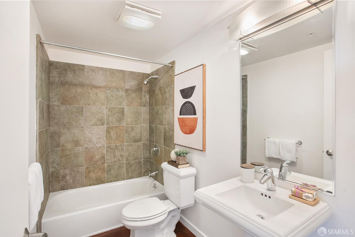 363 Valencia Street # 7