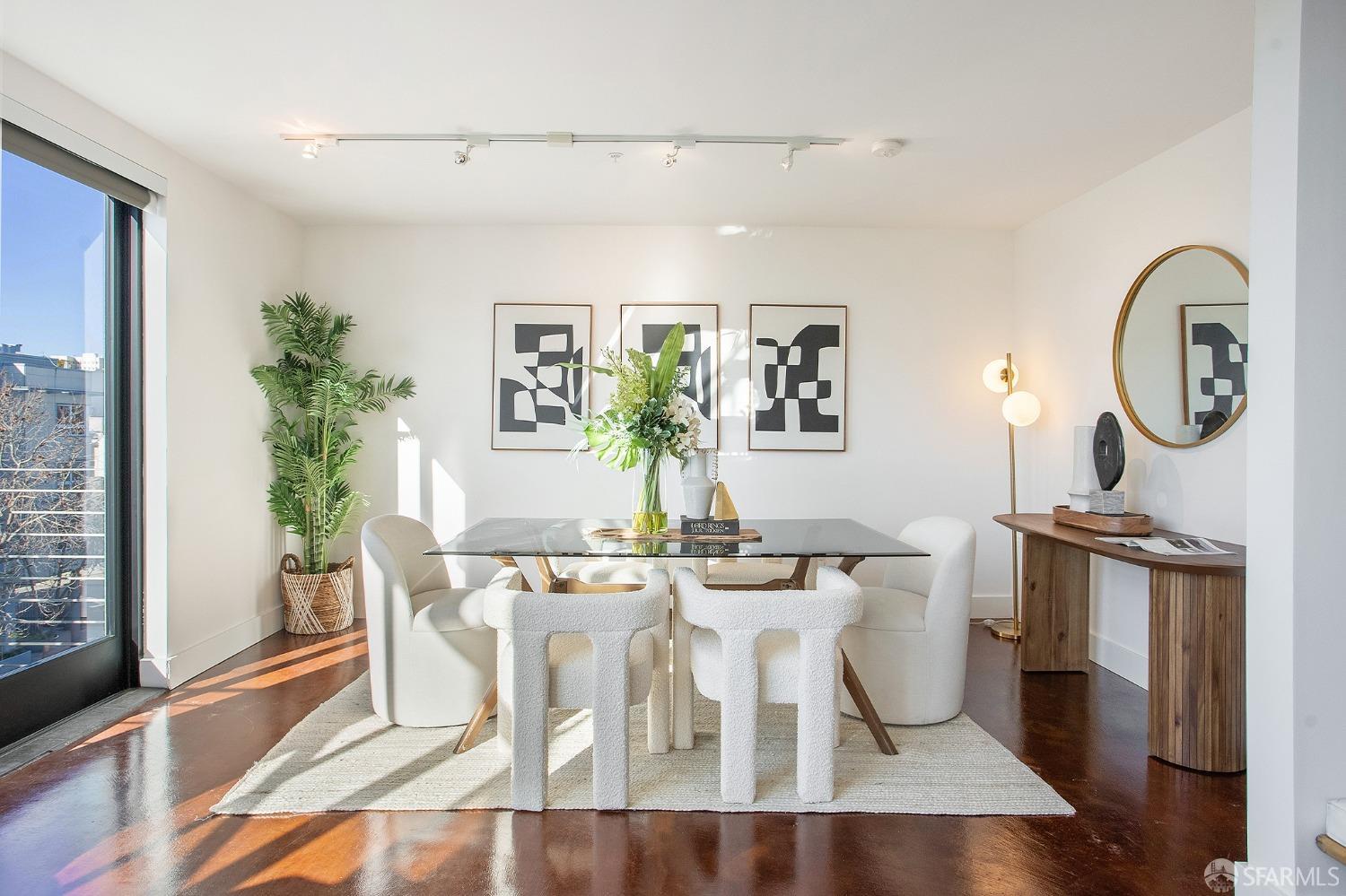 363 Valencia Street # 7