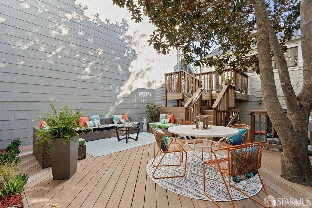 220 Corbett Avenue