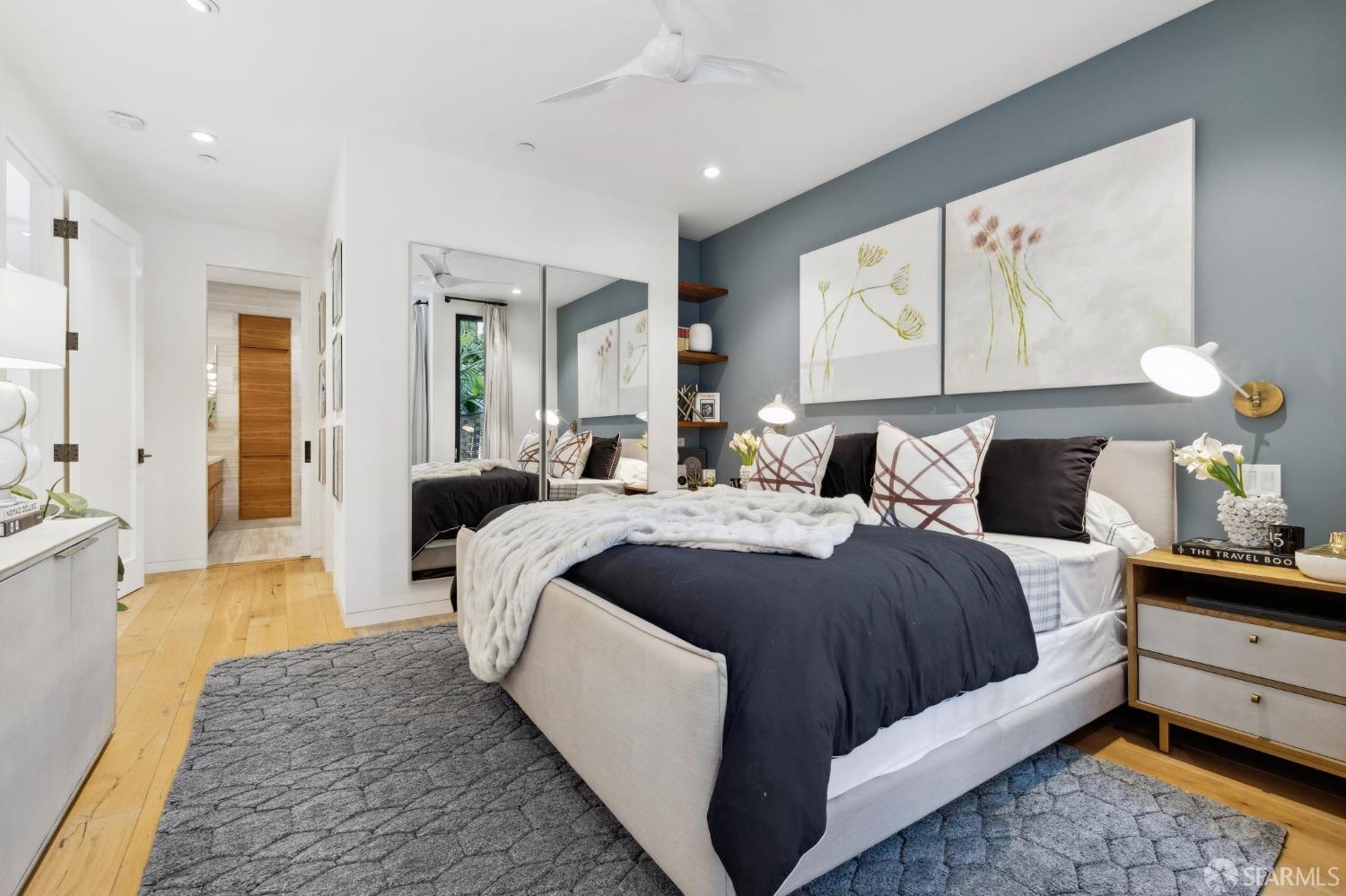 1919 Mariposa Street