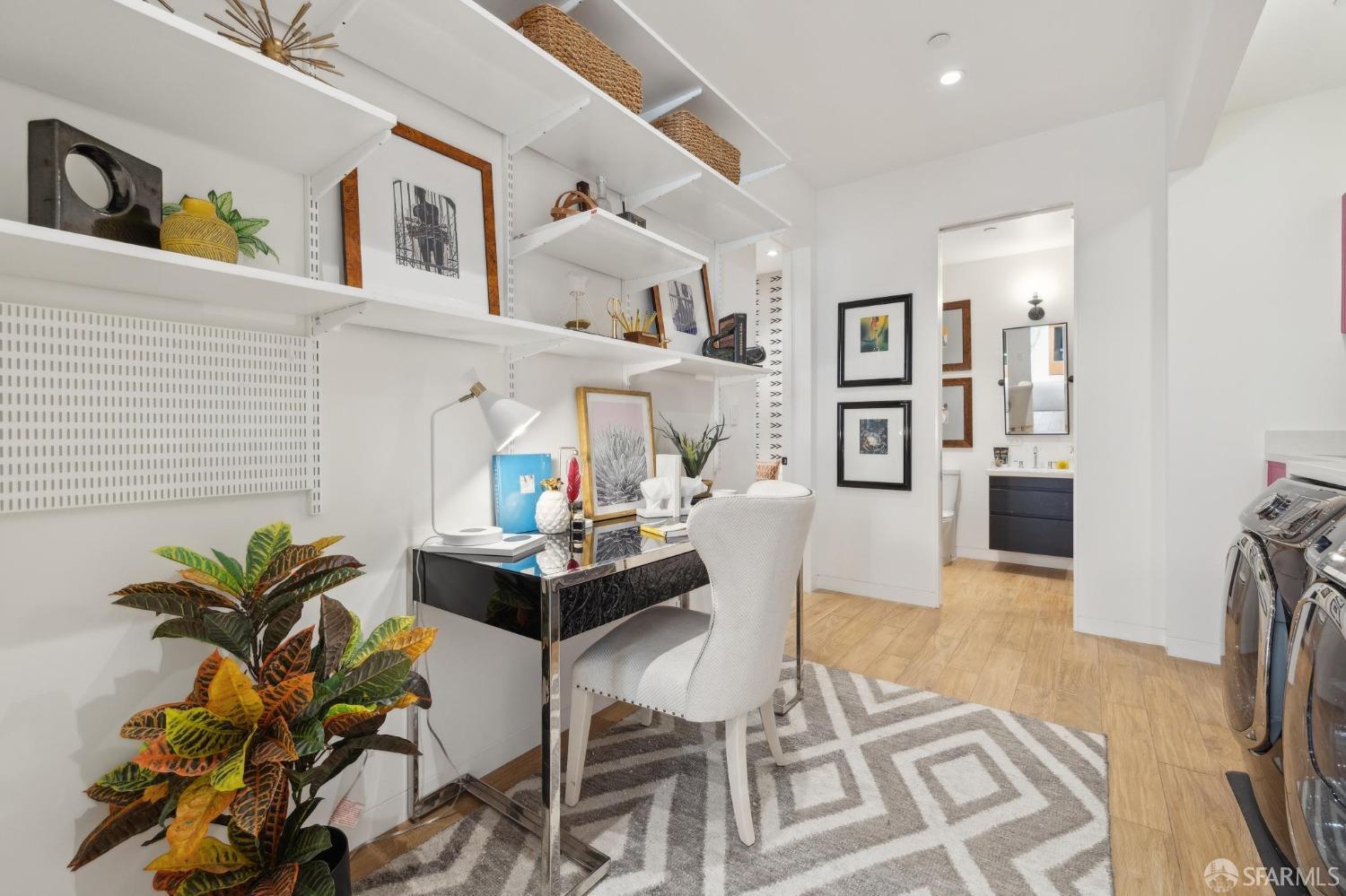 1919 Mariposa Street