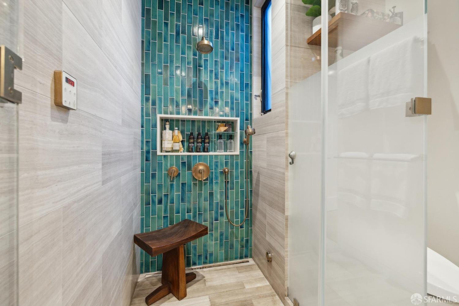 1919 Mariposa Street