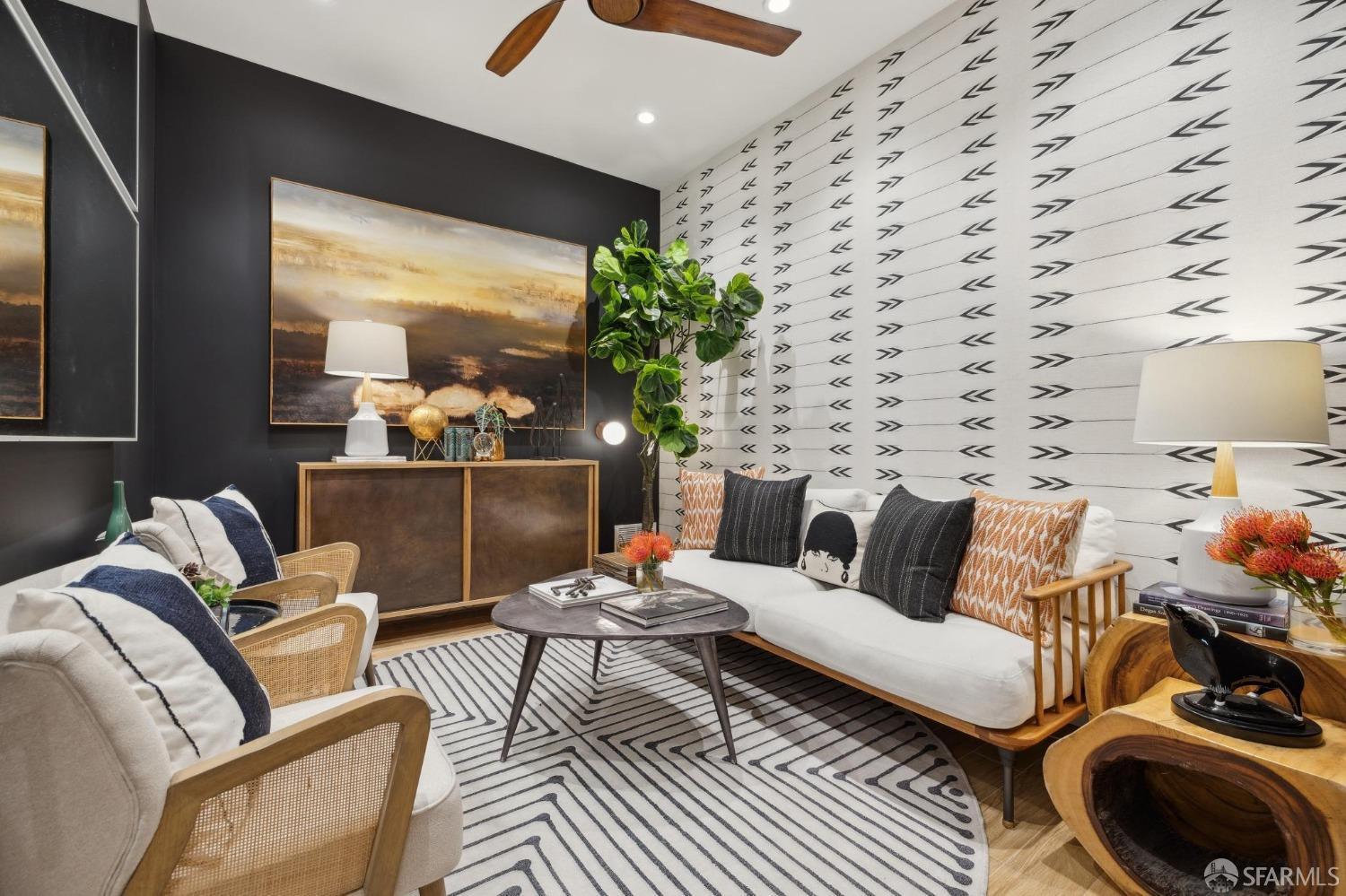 1919 Mariposa Street