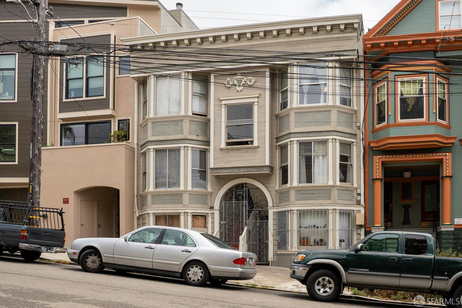 1013-1019a Noe Street