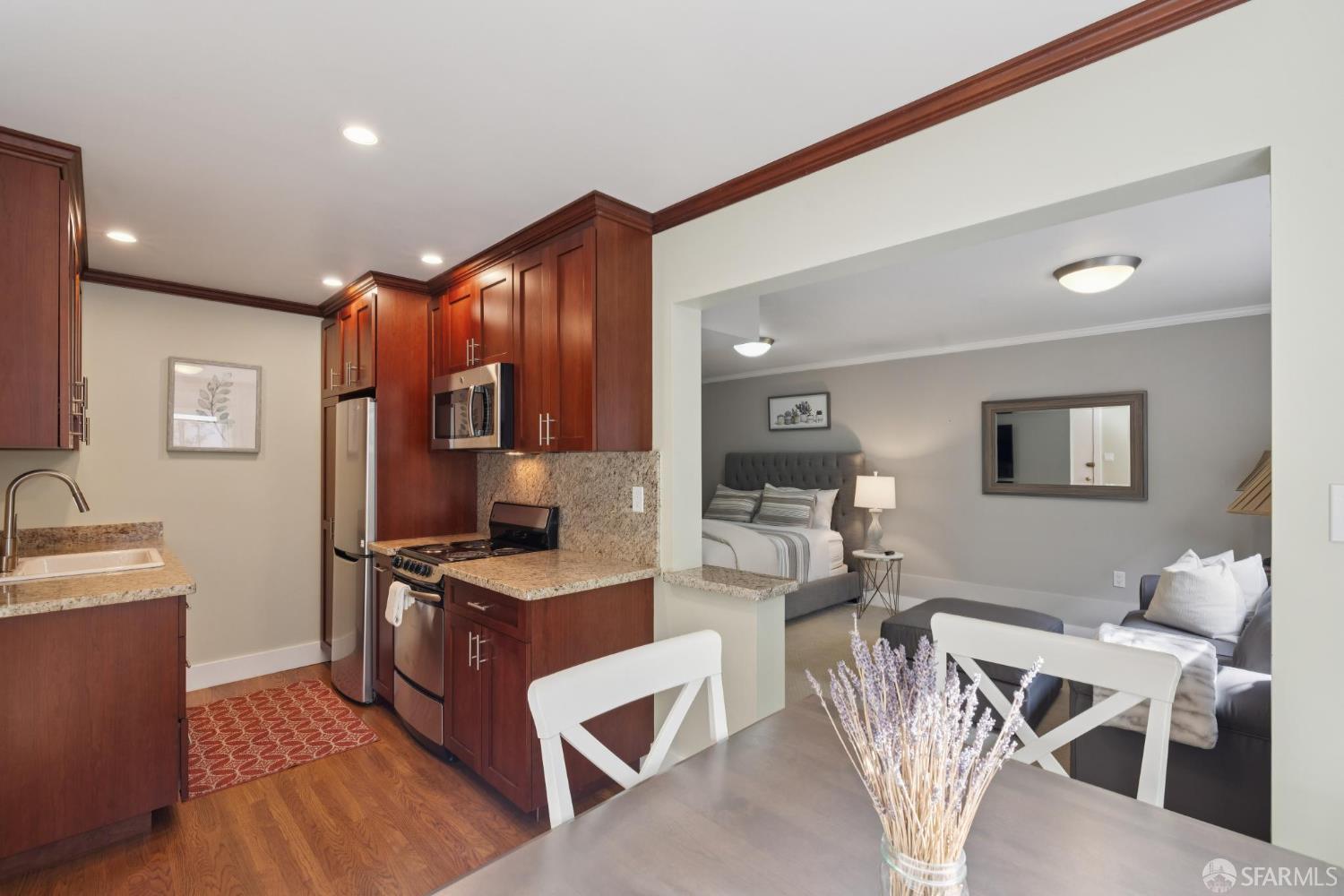 3321-3323 Scott Street