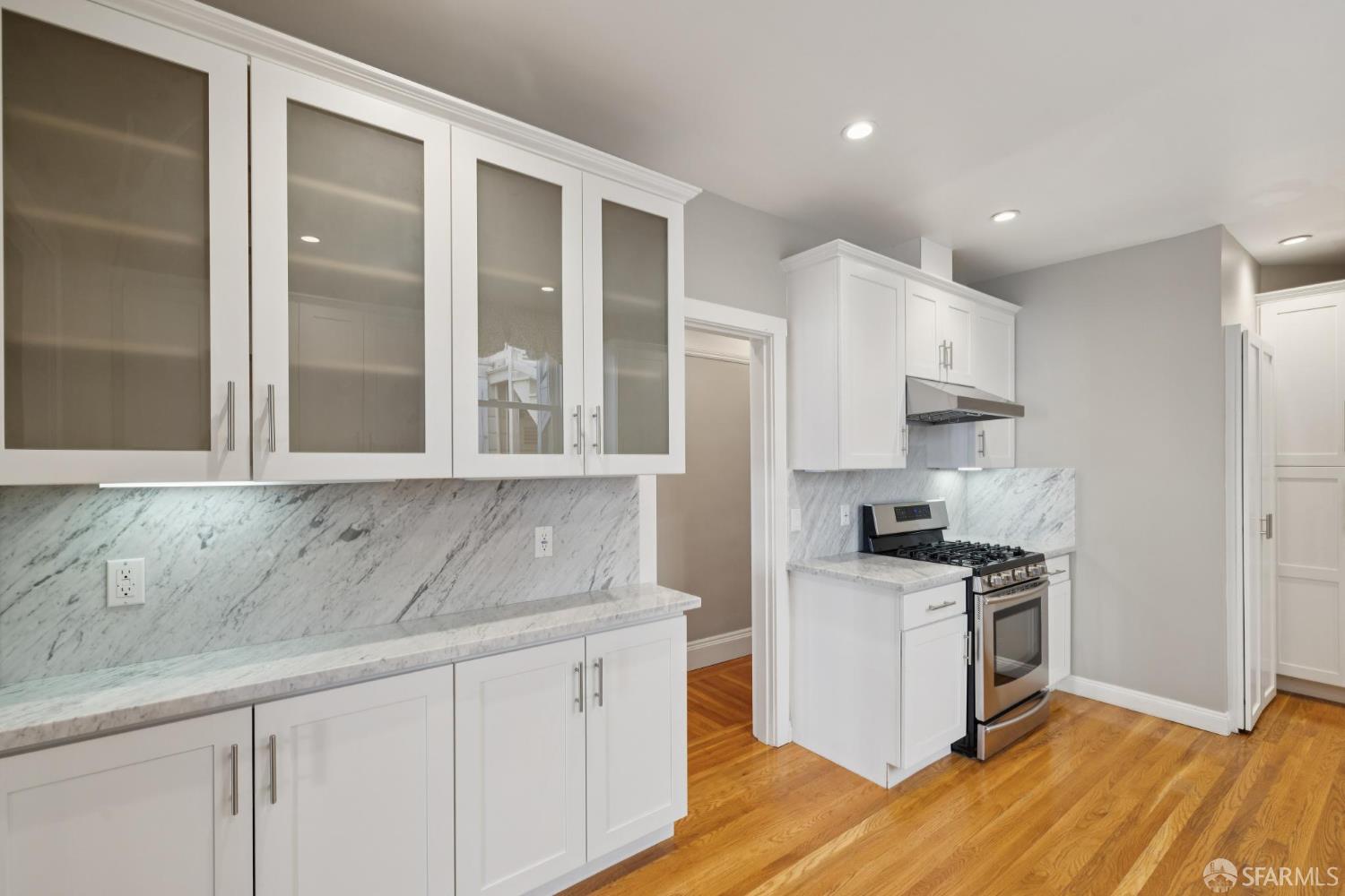 3321-3323 Scott Street