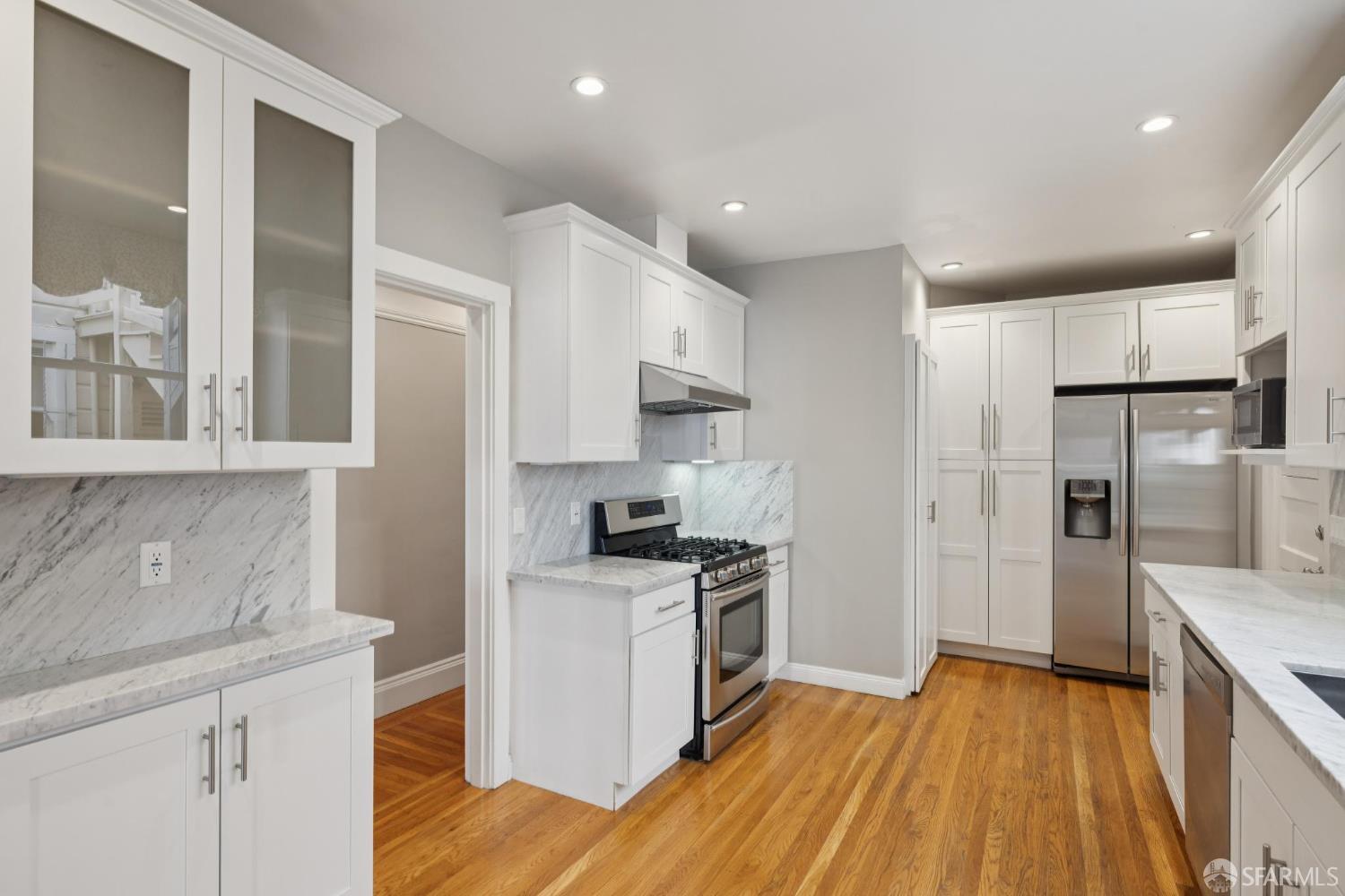 3321-3323 Scott Street