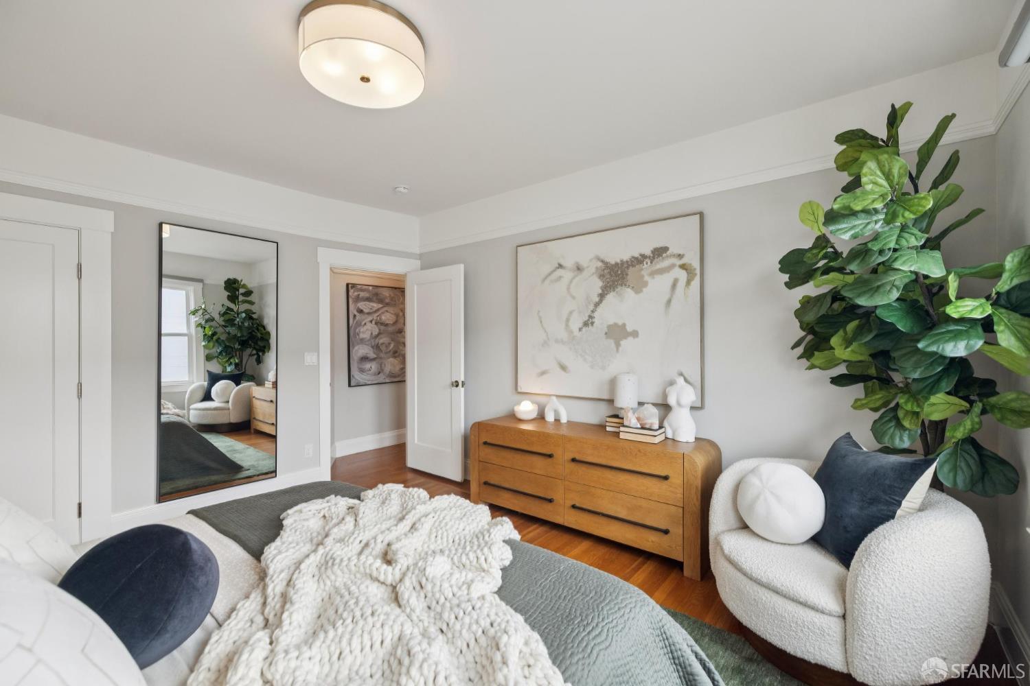 3321-3323 Scott Street