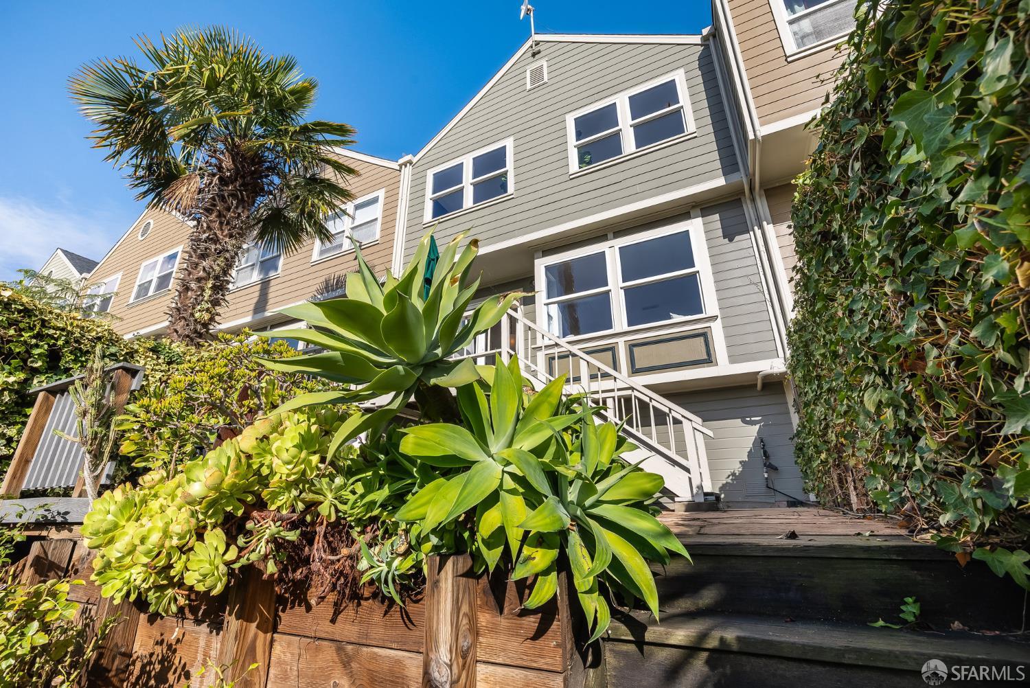11 Littlefield Terrace