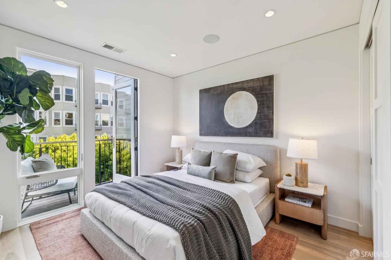 2269 Francisco Street