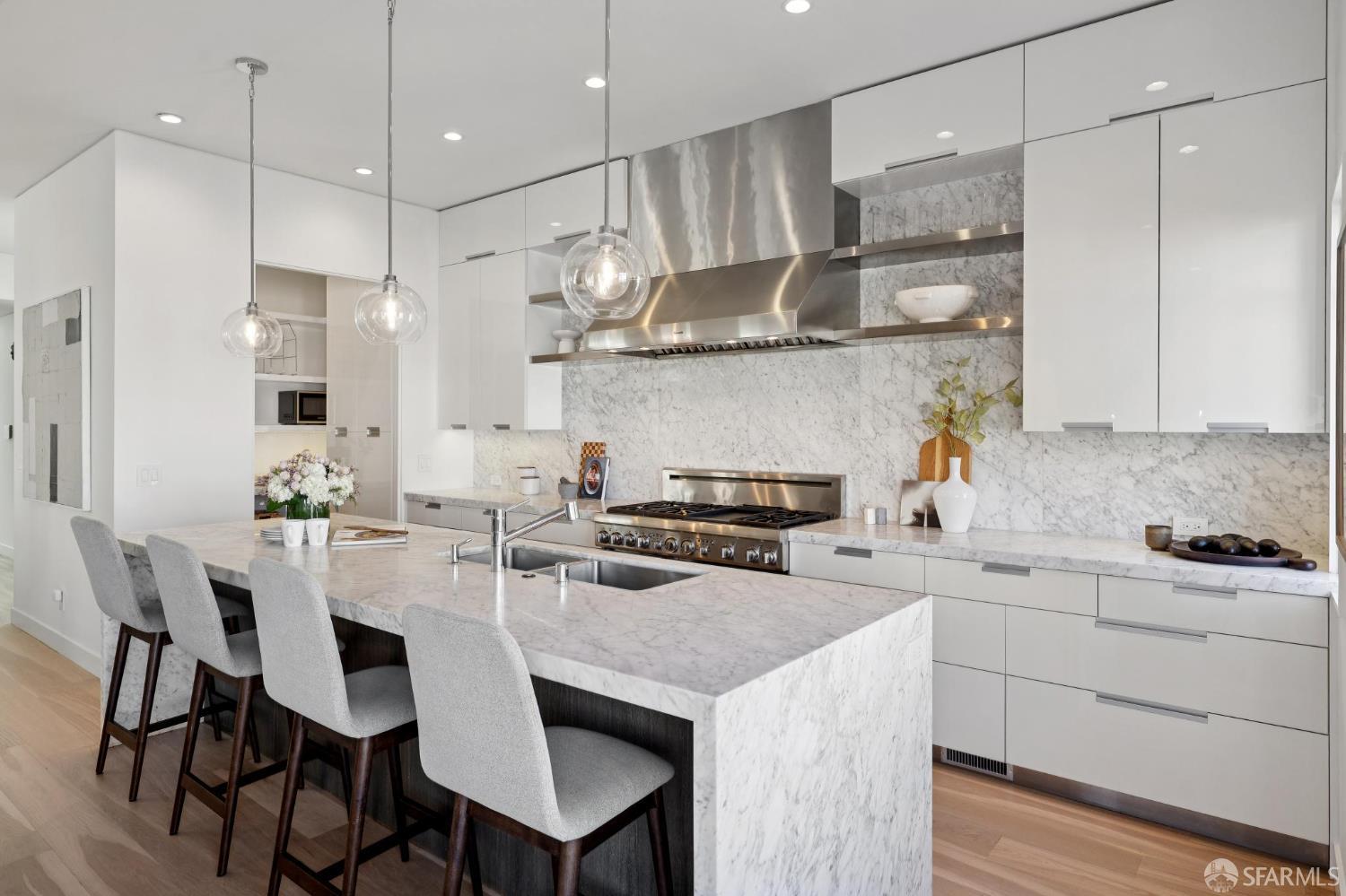 2269 Francisco Street