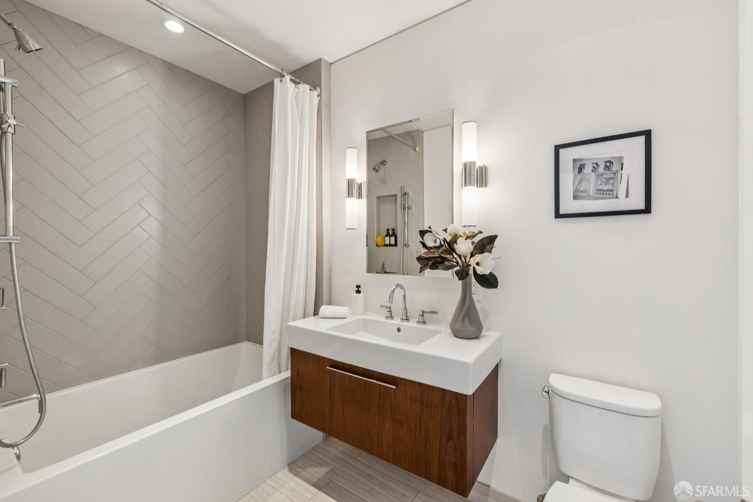 2269 Francisco Street