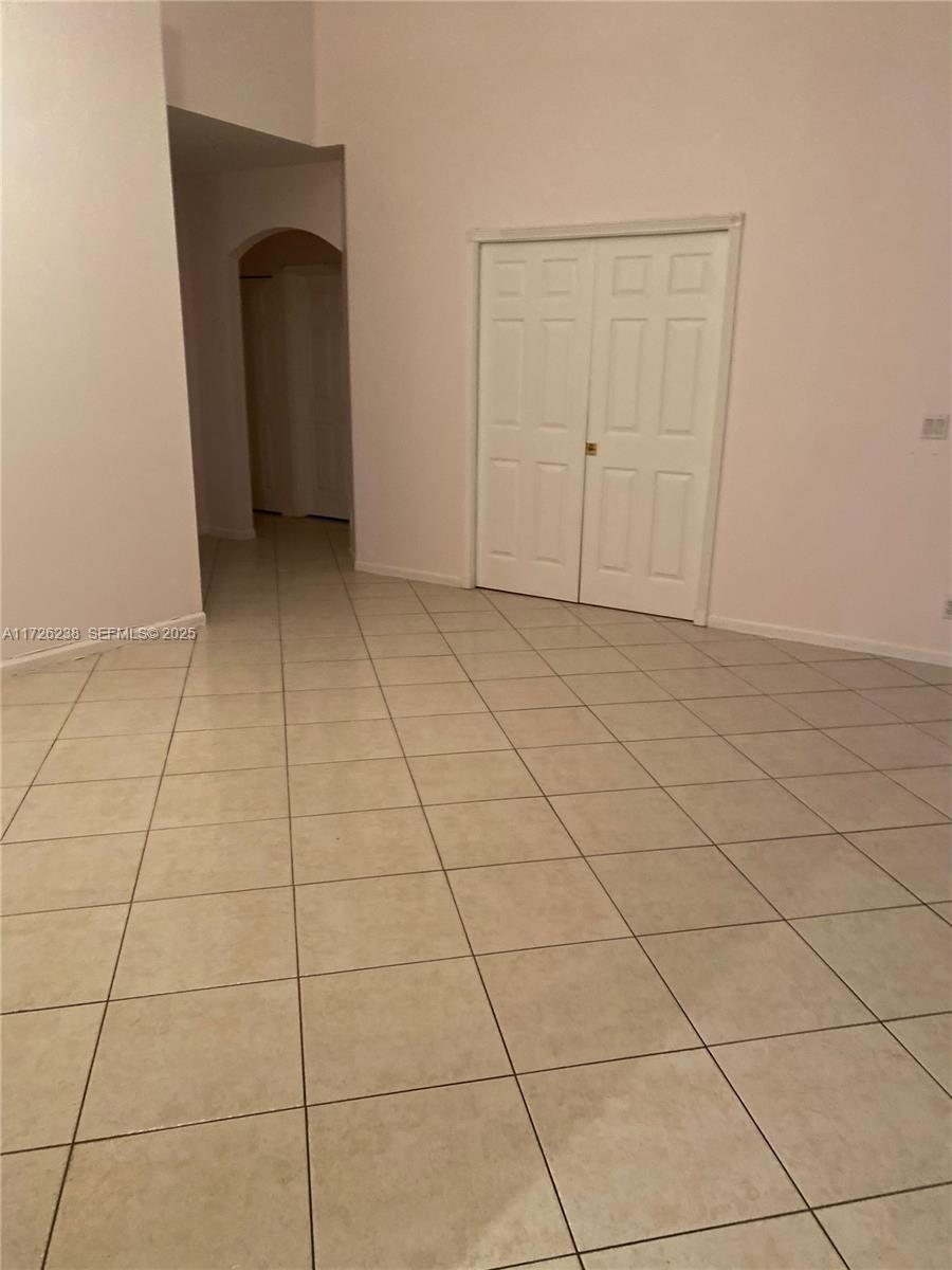10495 S Utopia Circle S