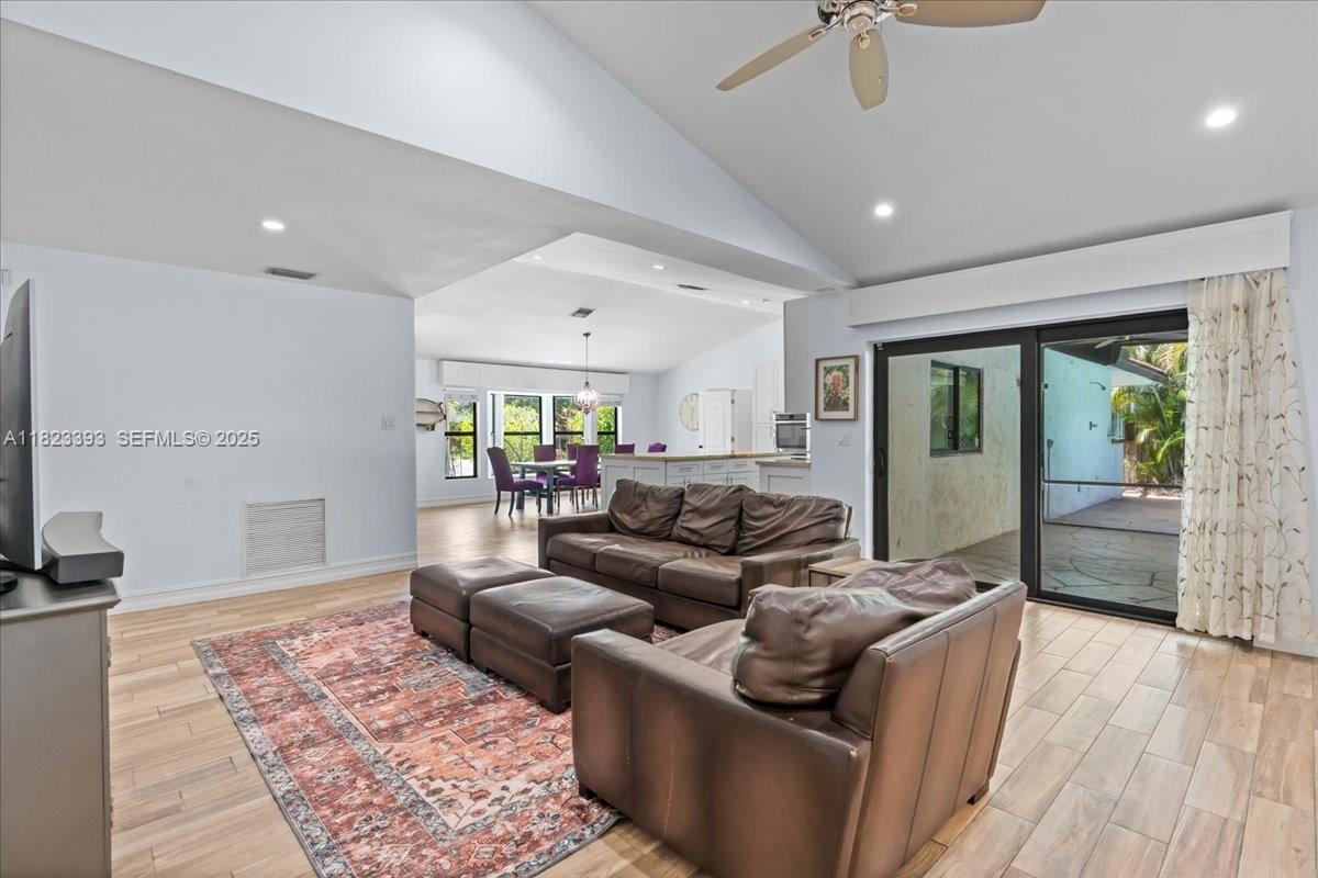 21784 Little Bear Lane