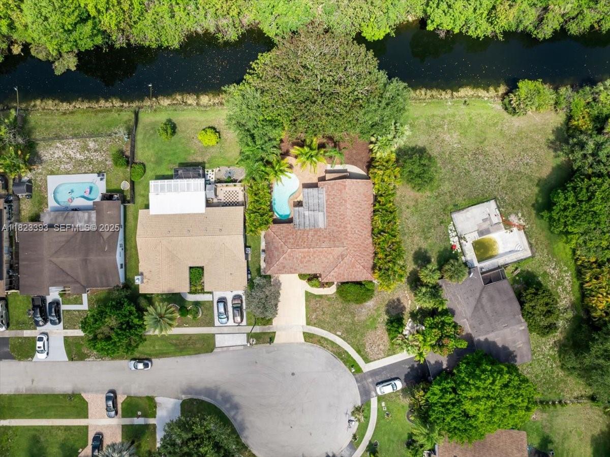 21784 Little Bear Lane