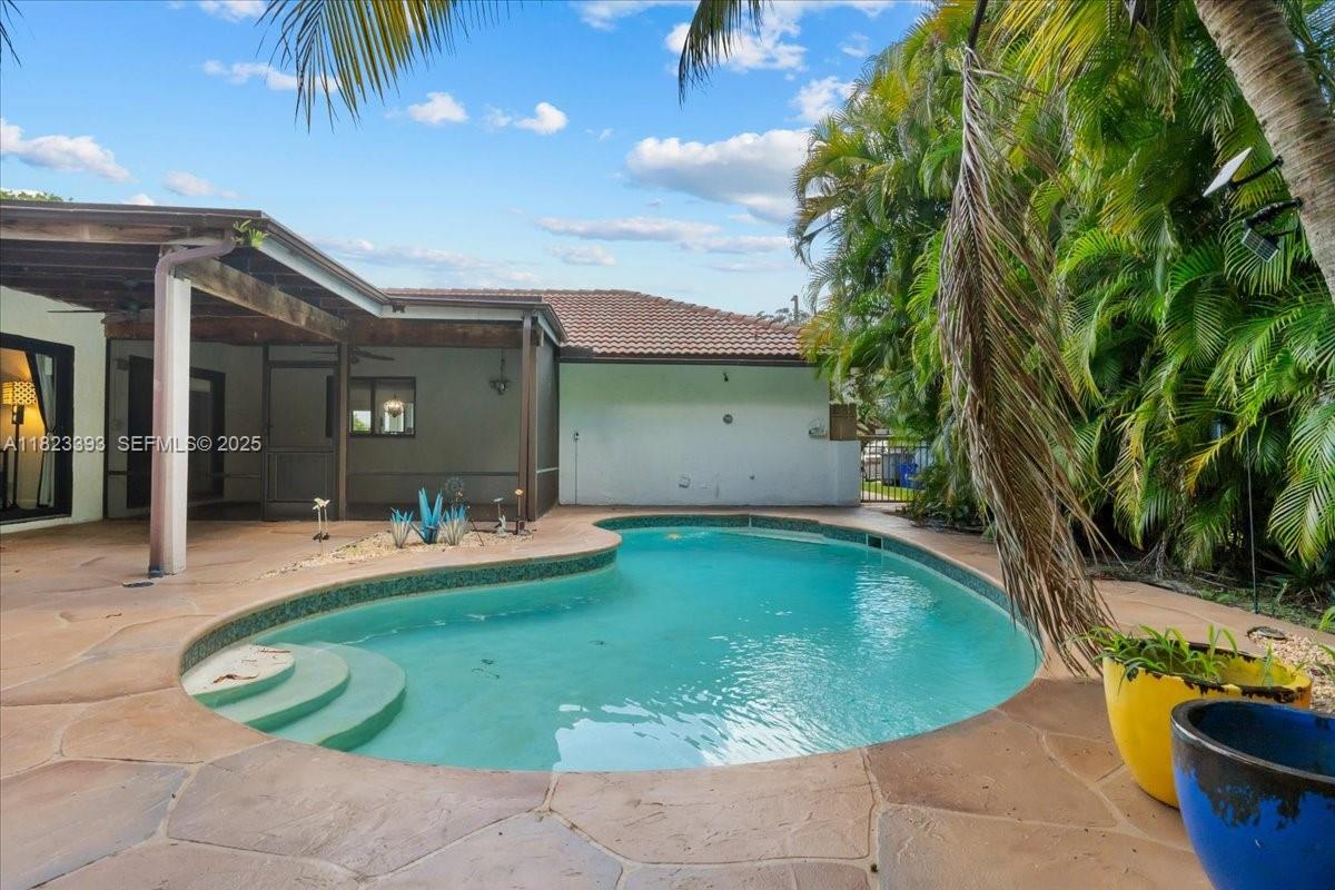 21784 Little Bear Lane