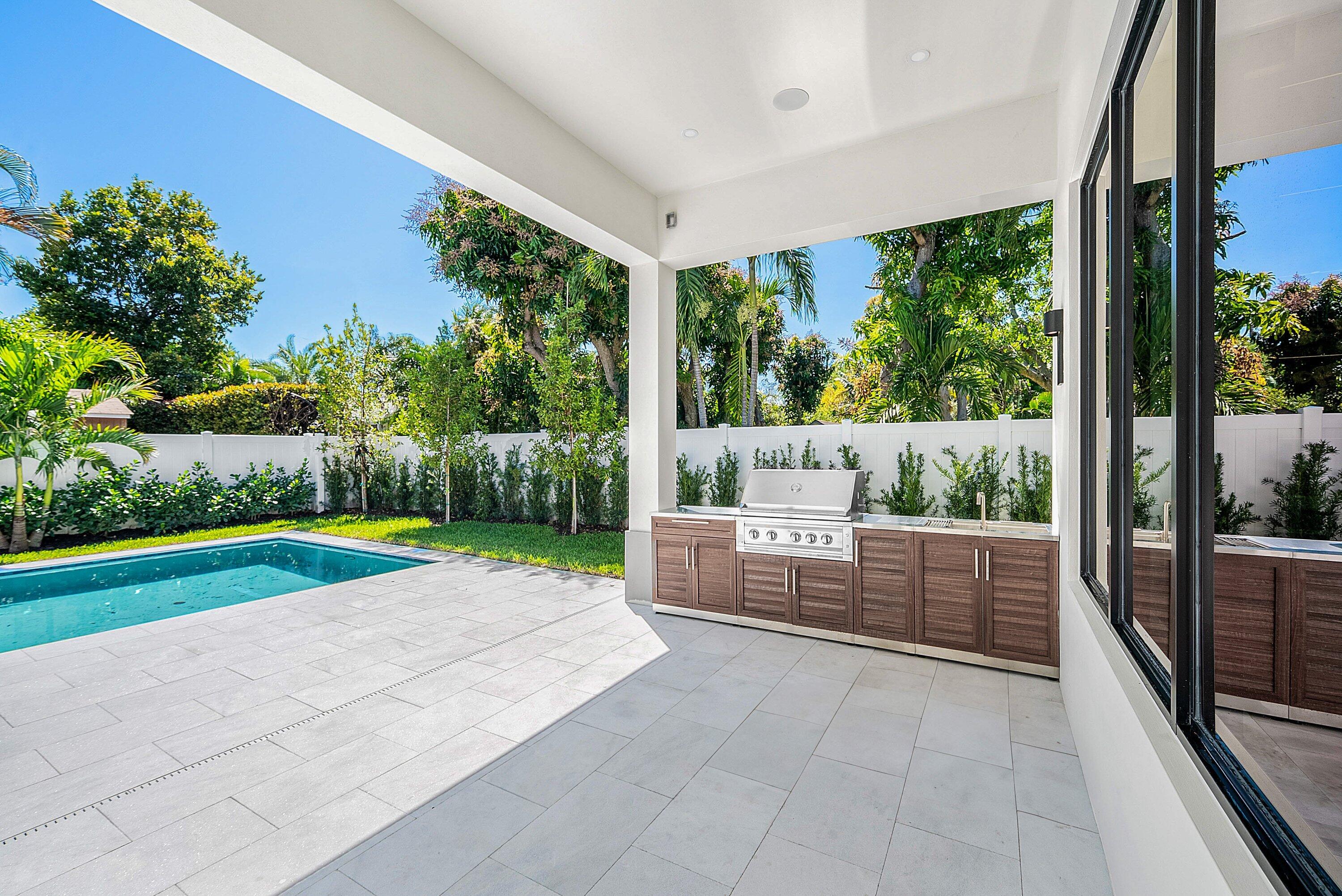 250 NE 16th Street
