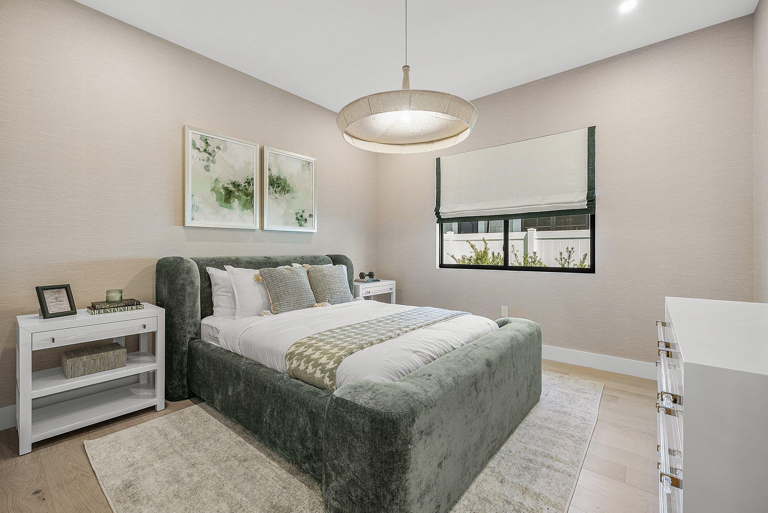 250 NE 16th Street