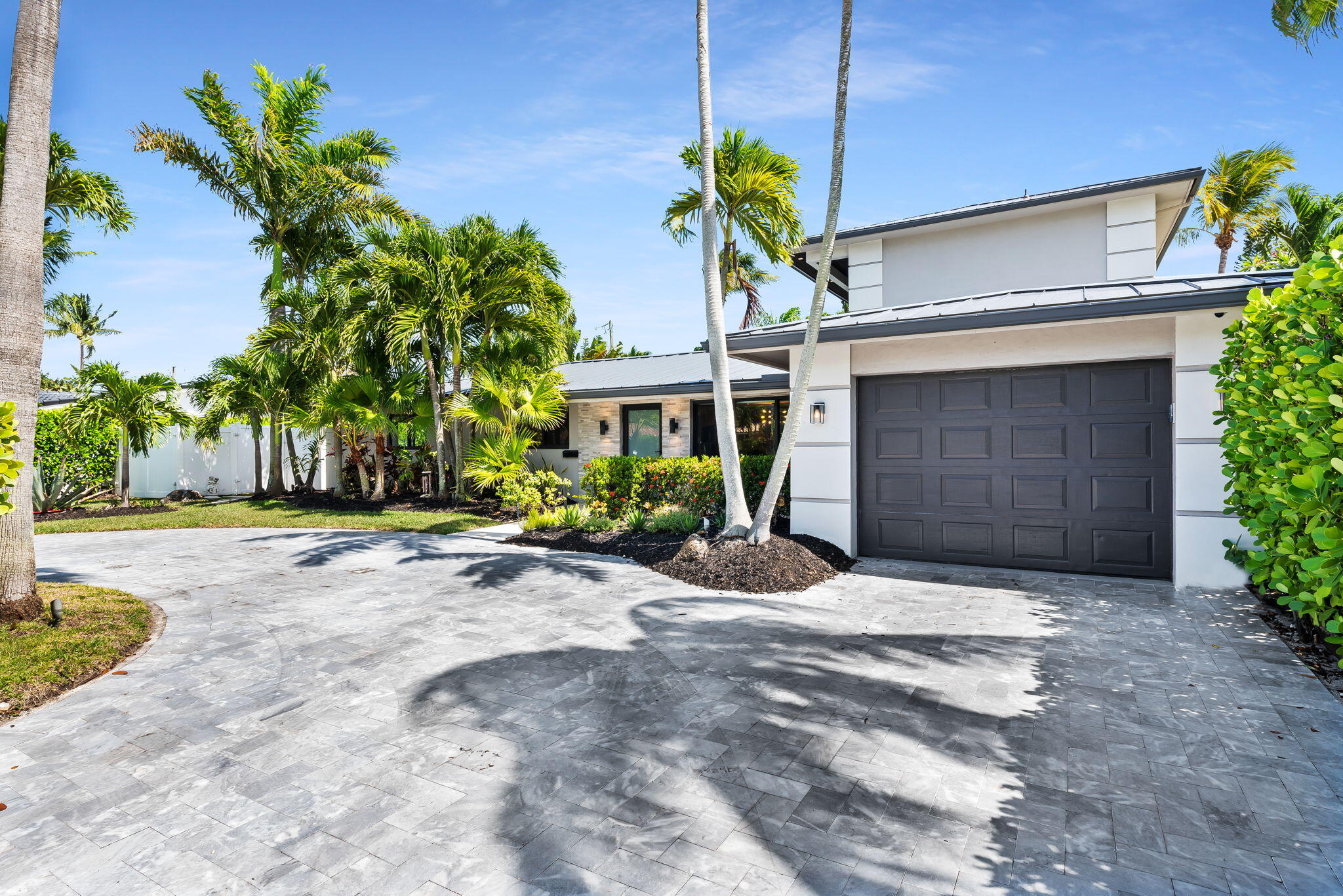 1100 SE 5th Court