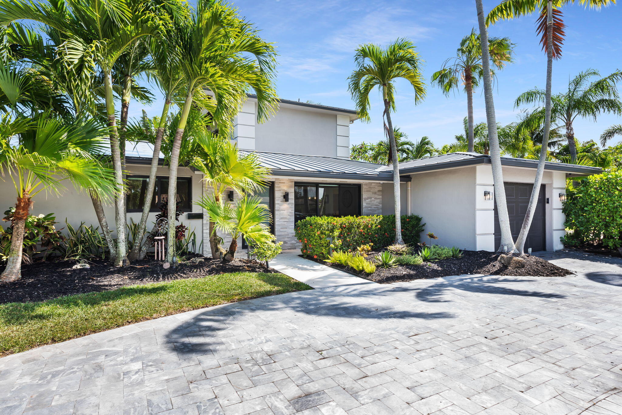 1100 SE 5th Court