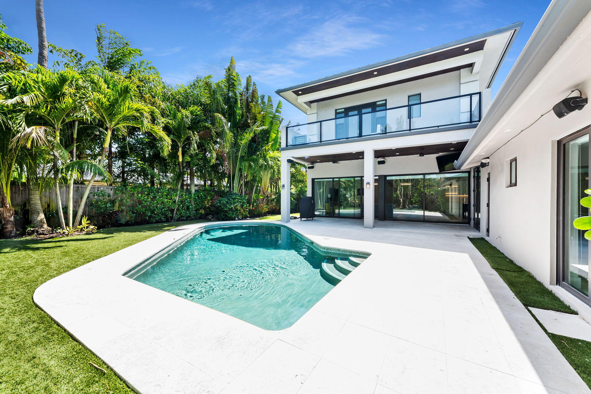 1100 SE 5th Court