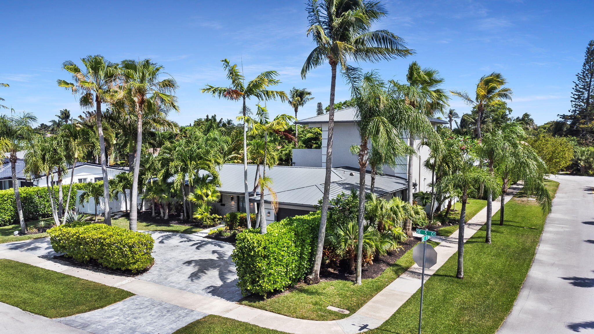 1100 SE 5th Court