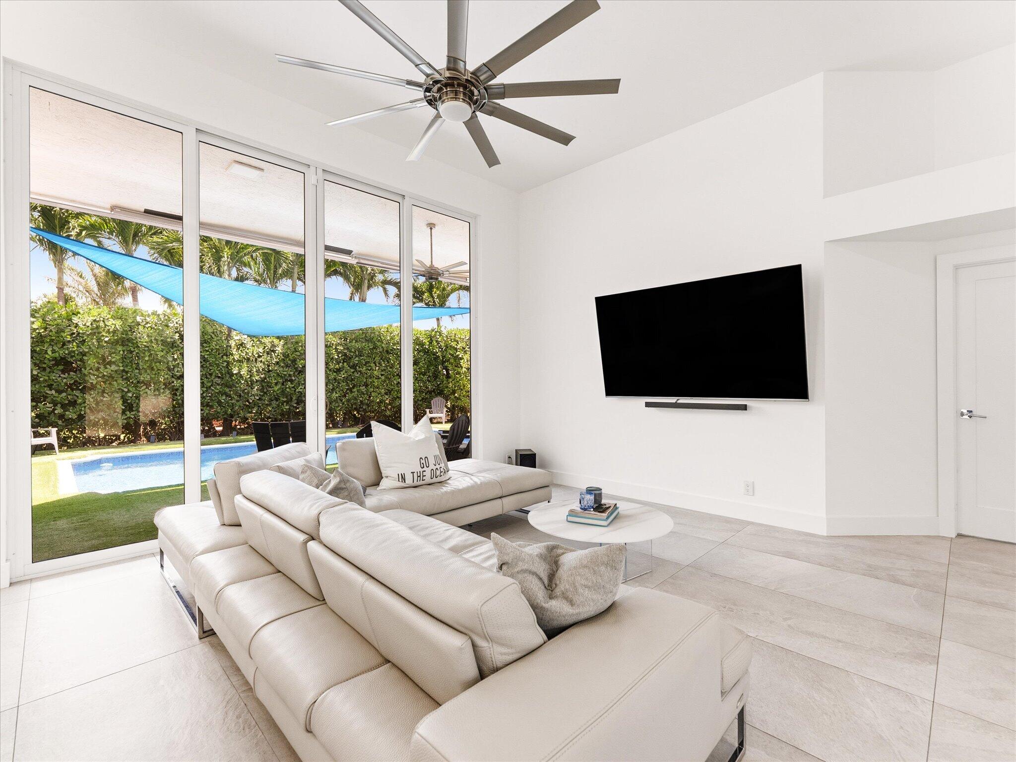 1002 Lake Shore Drive