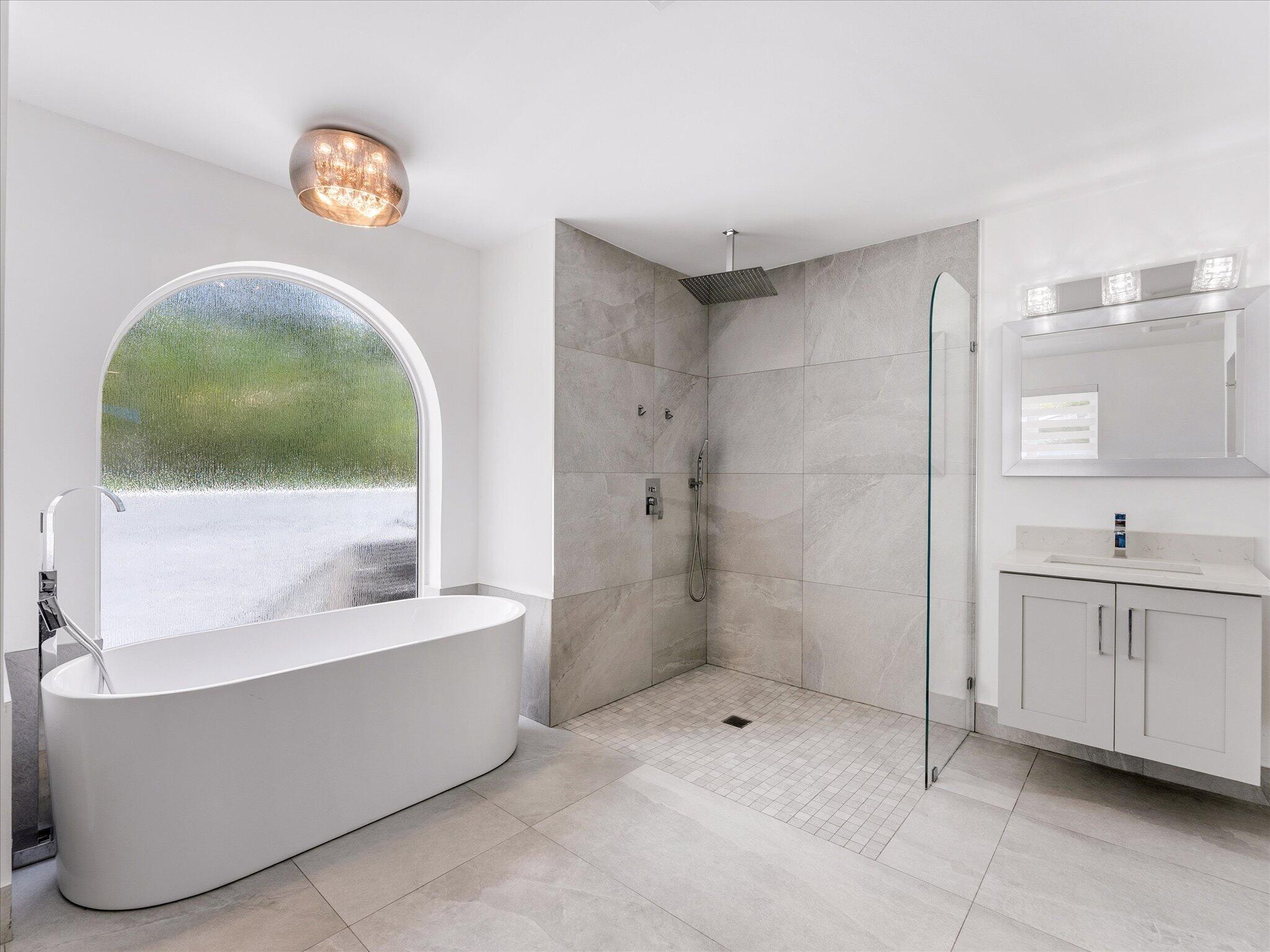 1002 Lake Shore Drive