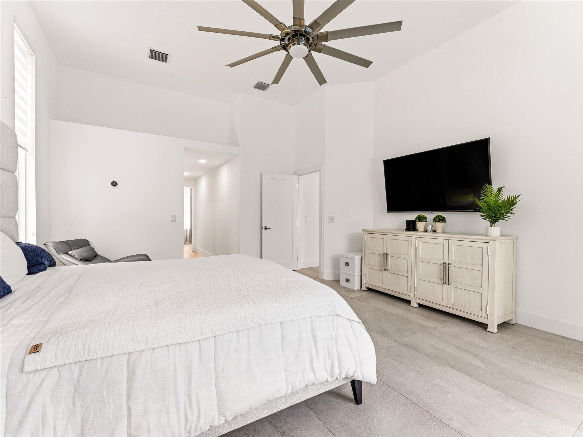 1002 Lake Shore Drive