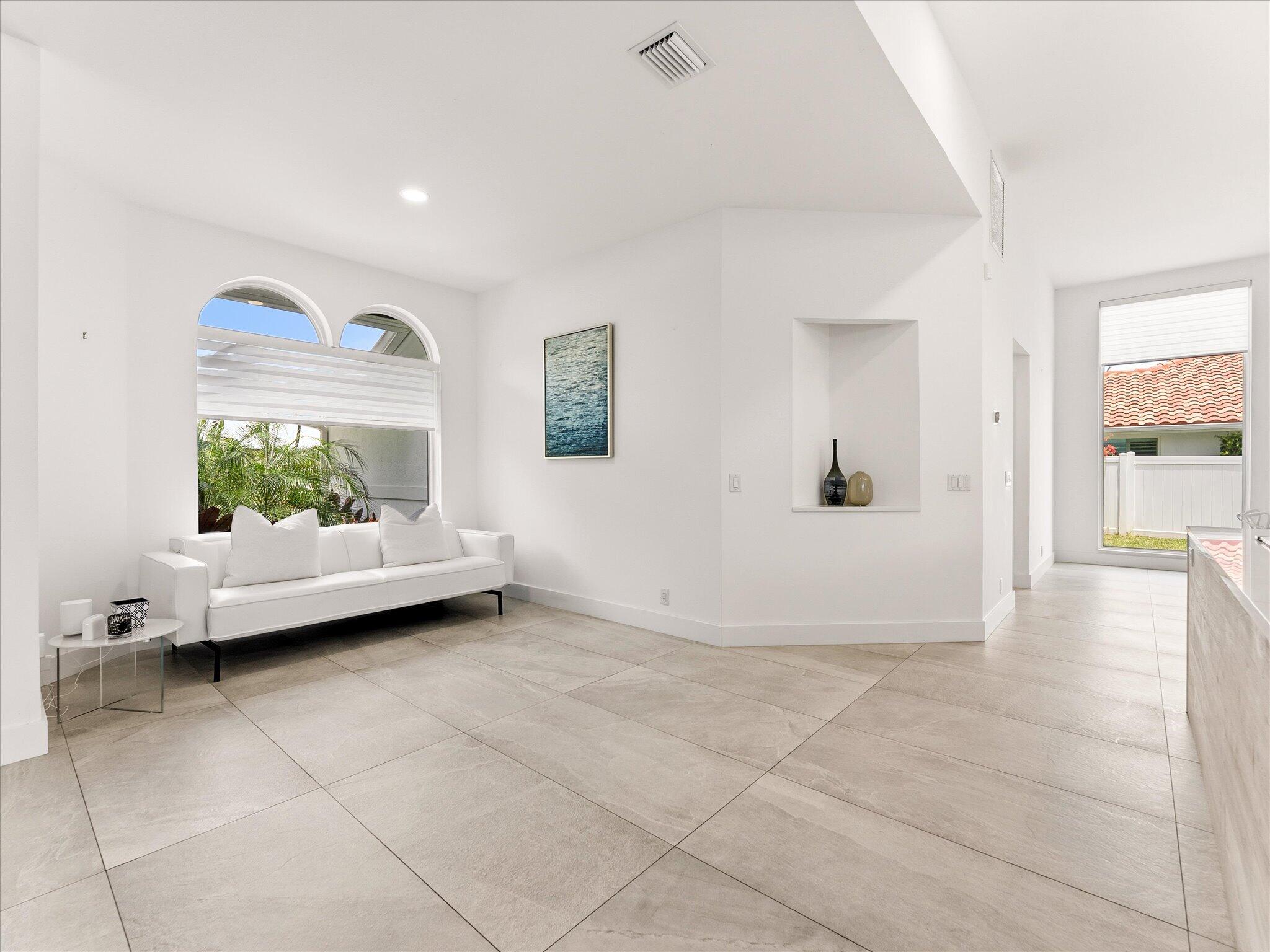 1002 Lake Shore Drive