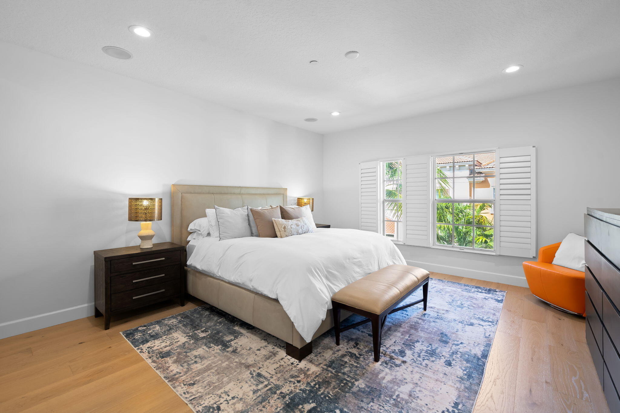 613 NE FRANCESCA Lane