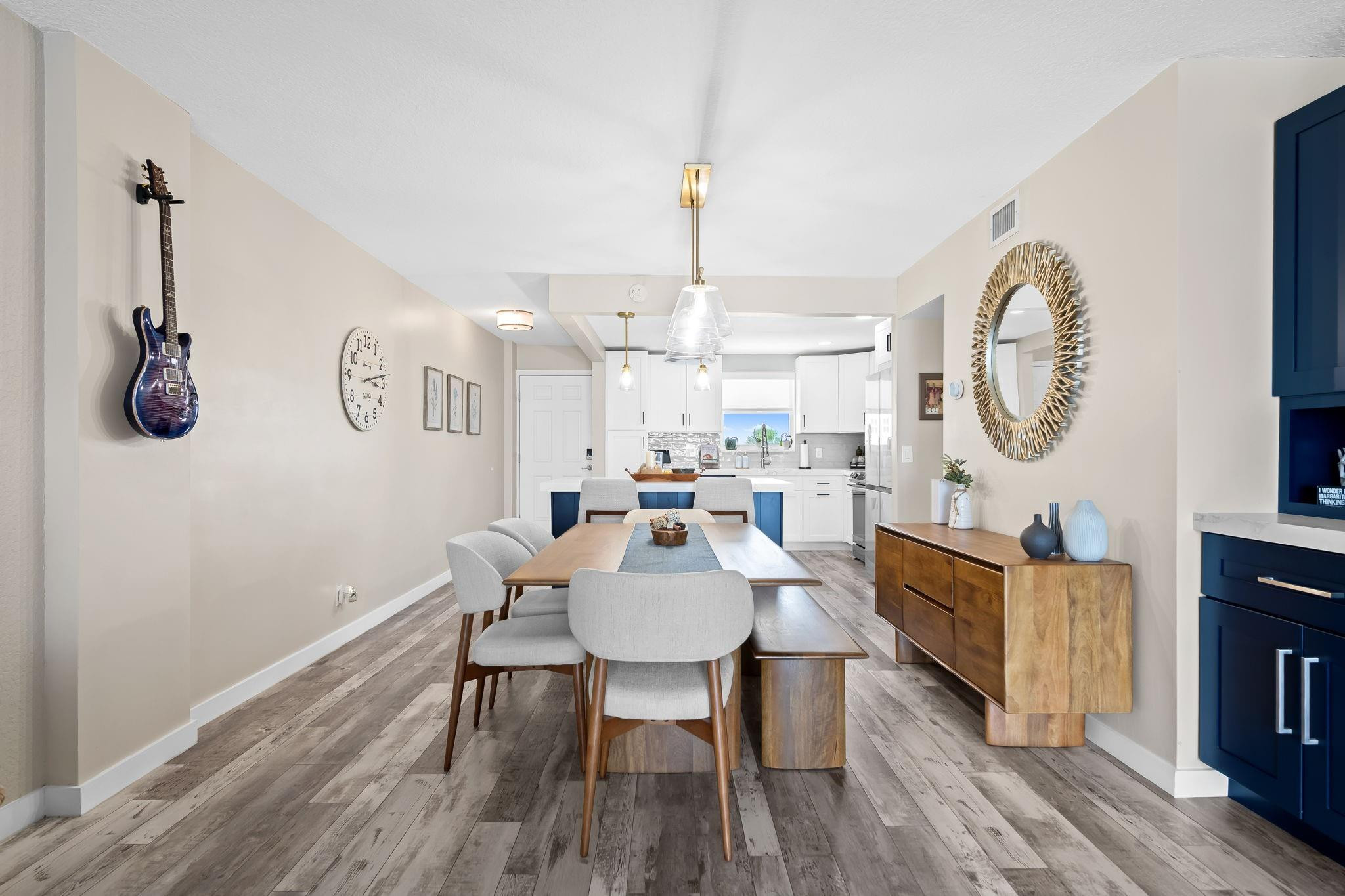 1051 Hillsboro Mile 308E