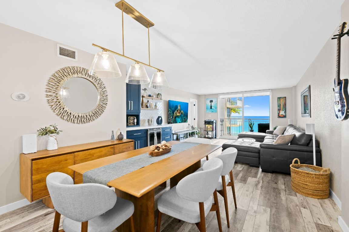 1051 Hillsboro Mile 308E